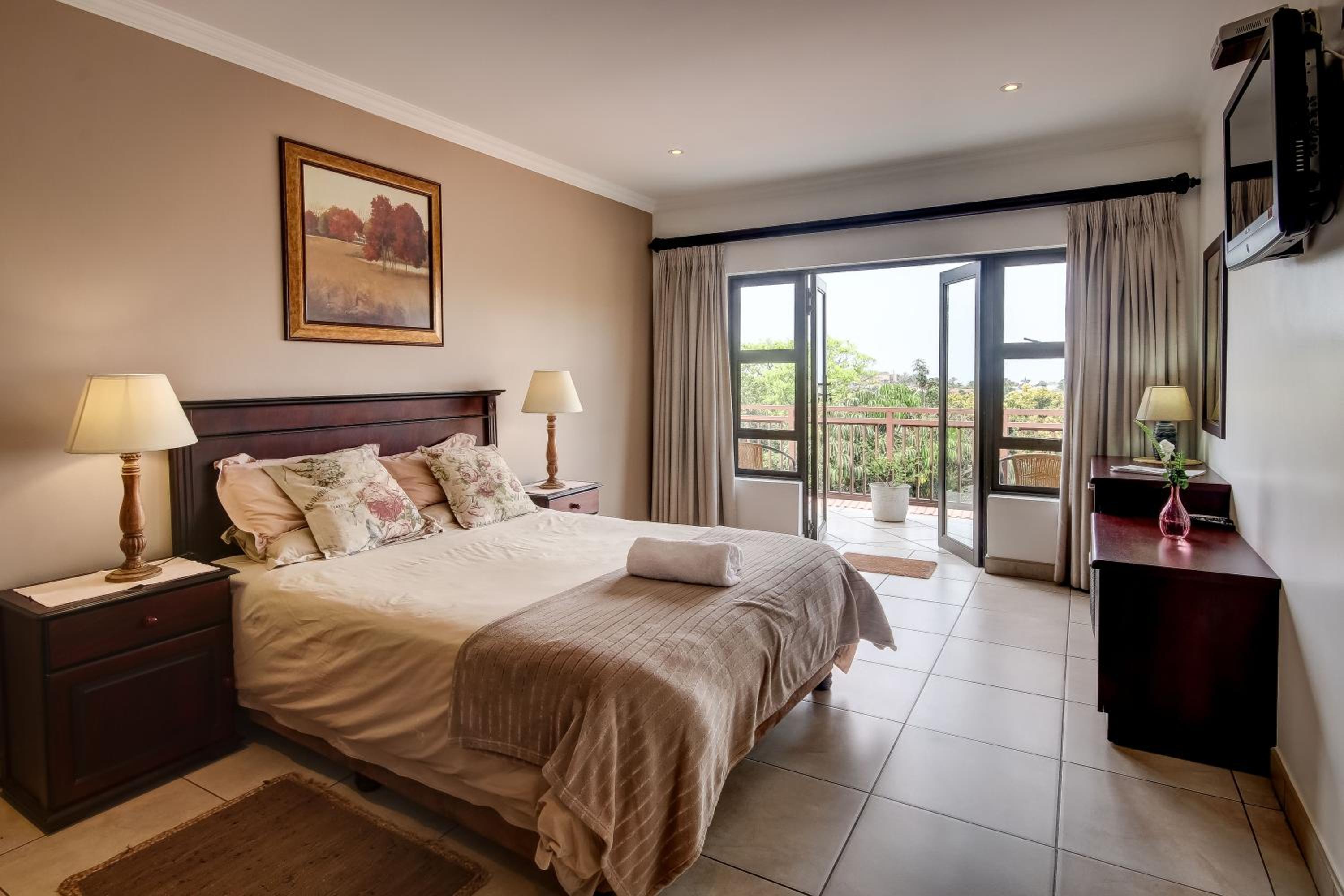 Deluxe Double Room with Balcony and Sea View
