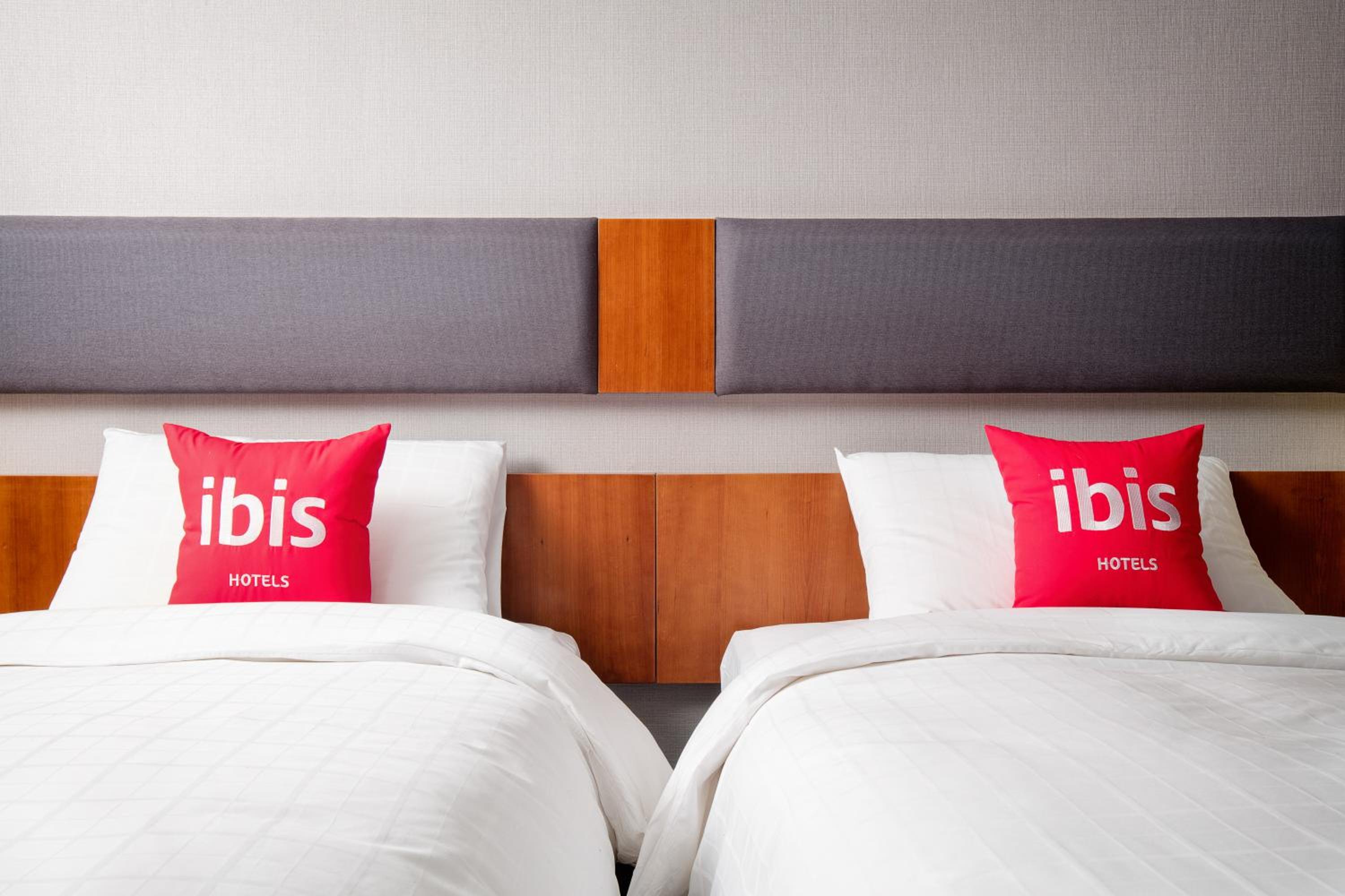 Standard Twin Room - Photo 1
