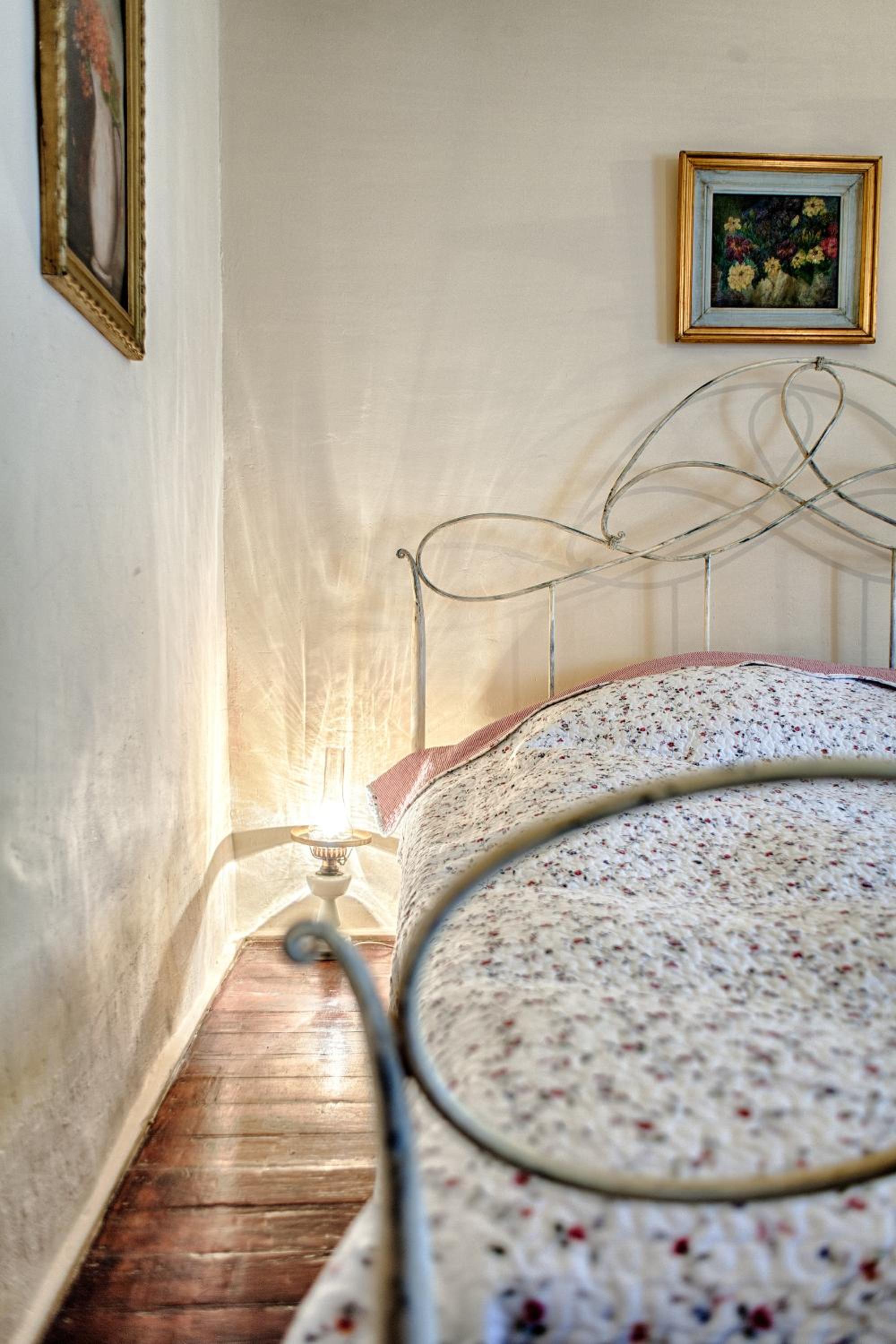 One-Bedroom Suite - Photo 10