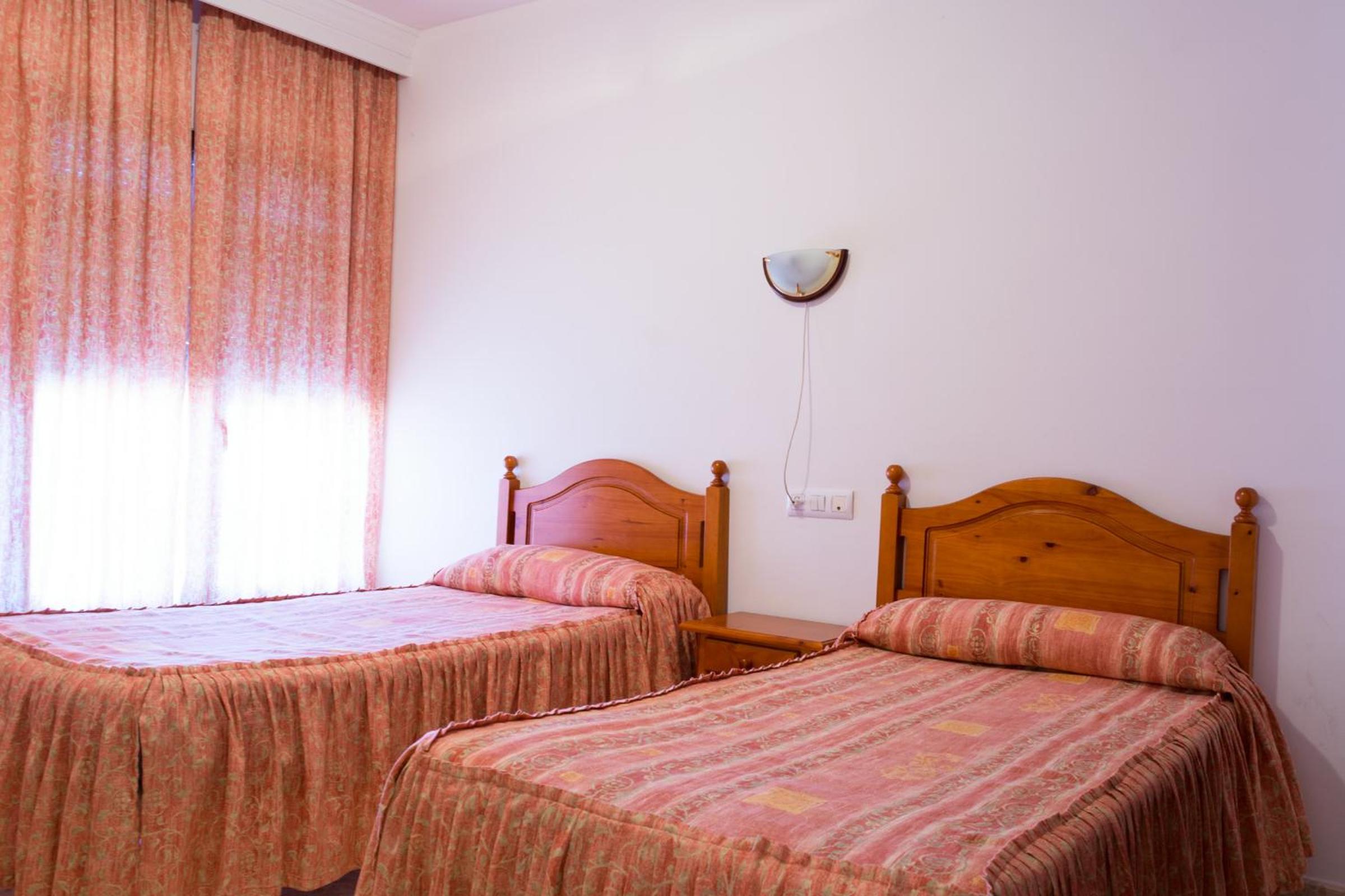 Double or Twin Room - Photo 1