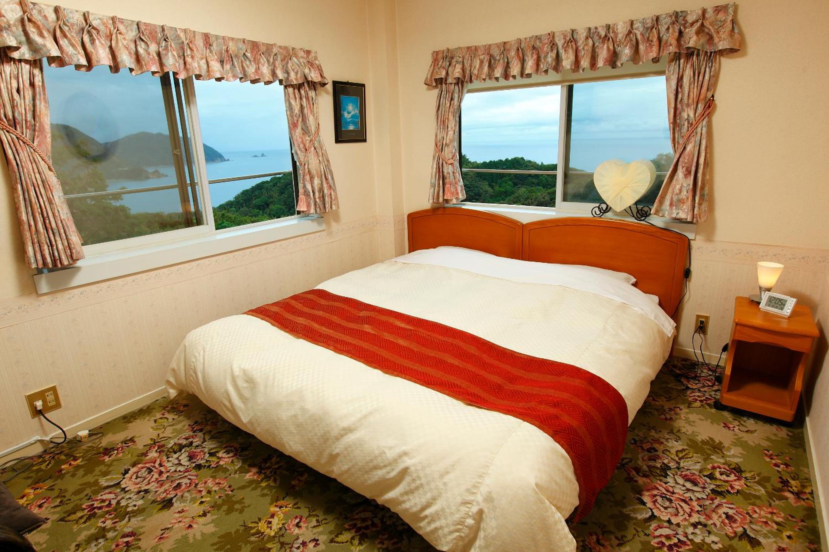 Double Room with Sea View - Photo 1