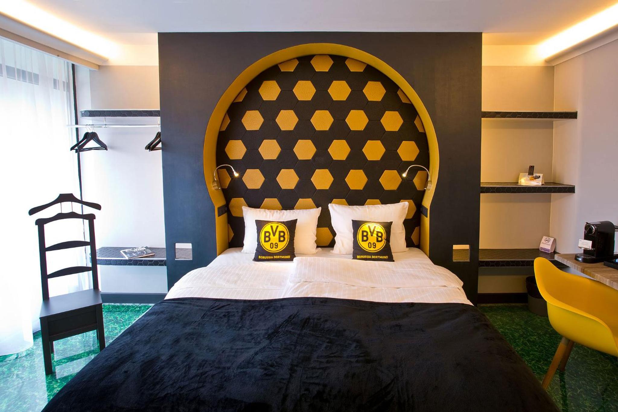 Suite with Spa Bath - Photo 5