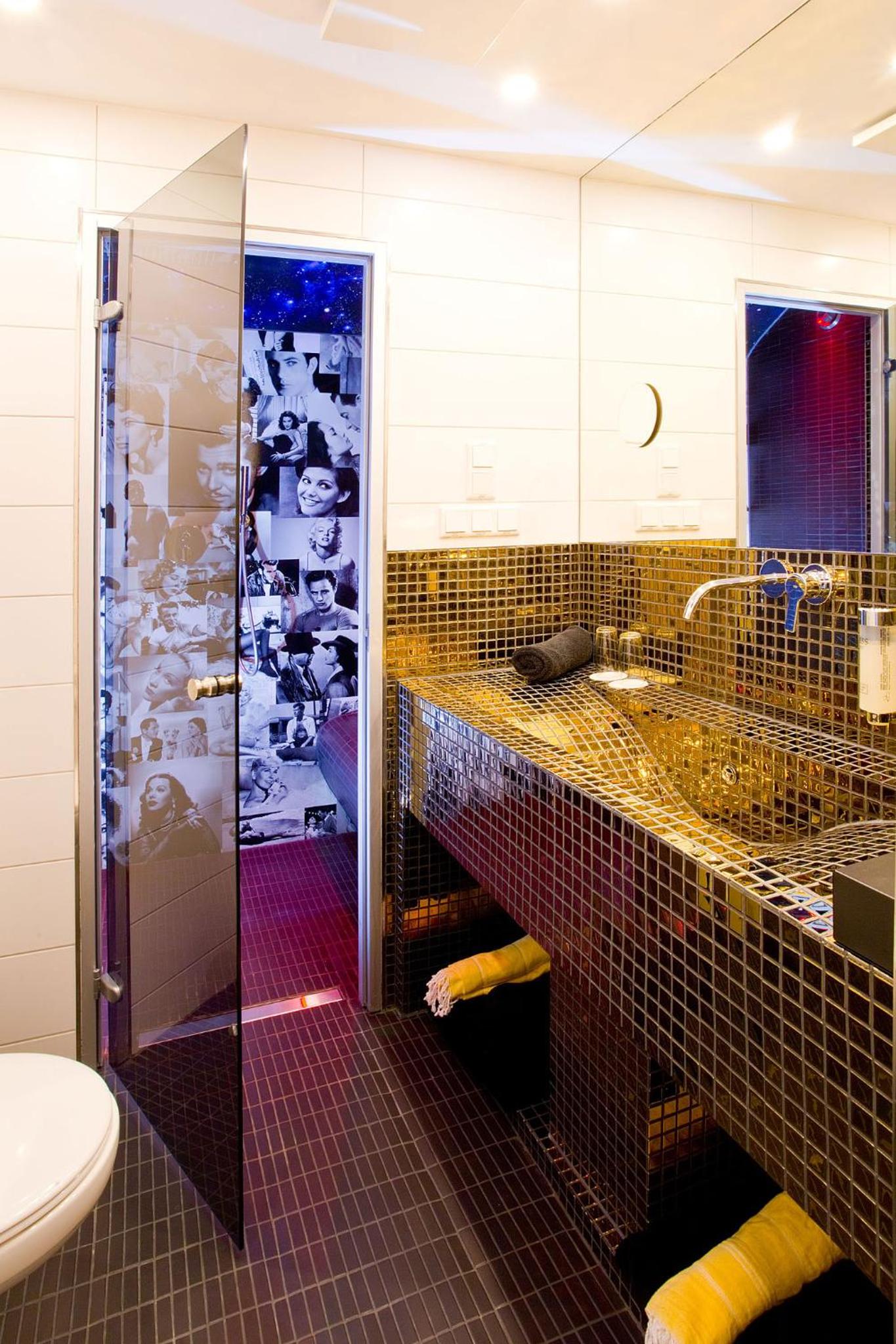 Hollywood Suite - Photo 3