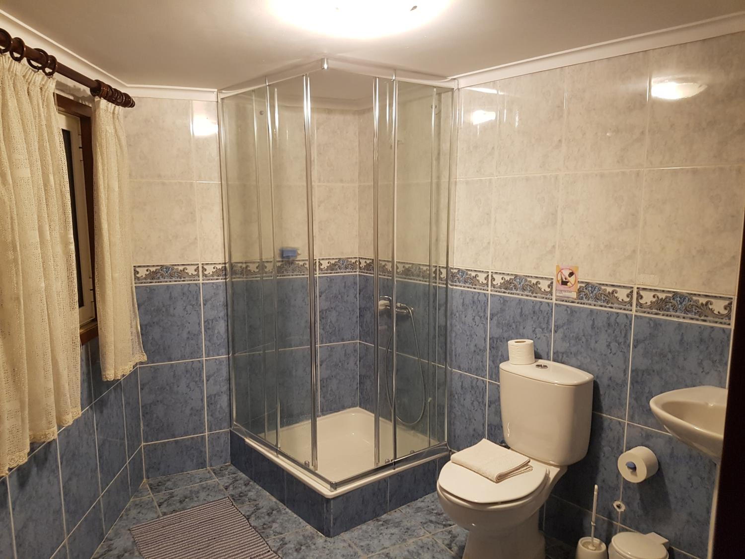 Standard Family Room - Photo 8