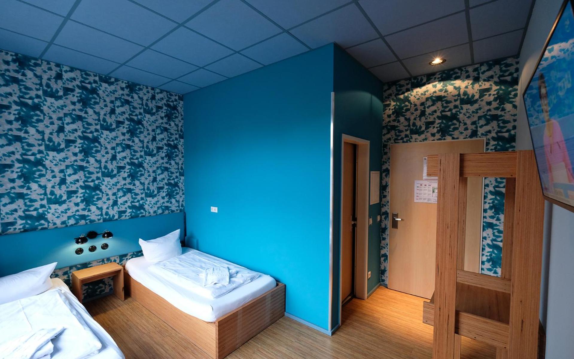Single Room with Private Bathroom photo 1