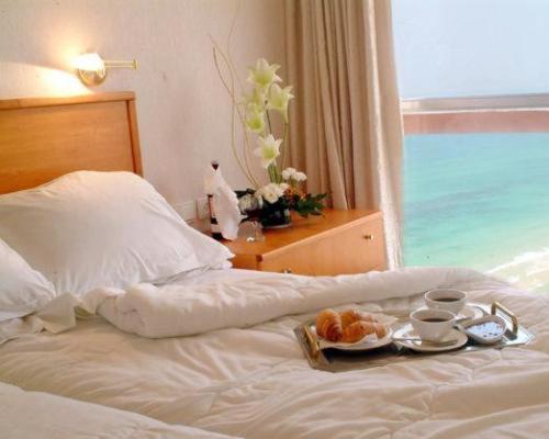 Junior Suite with Balcony and Sea View - Photo 7