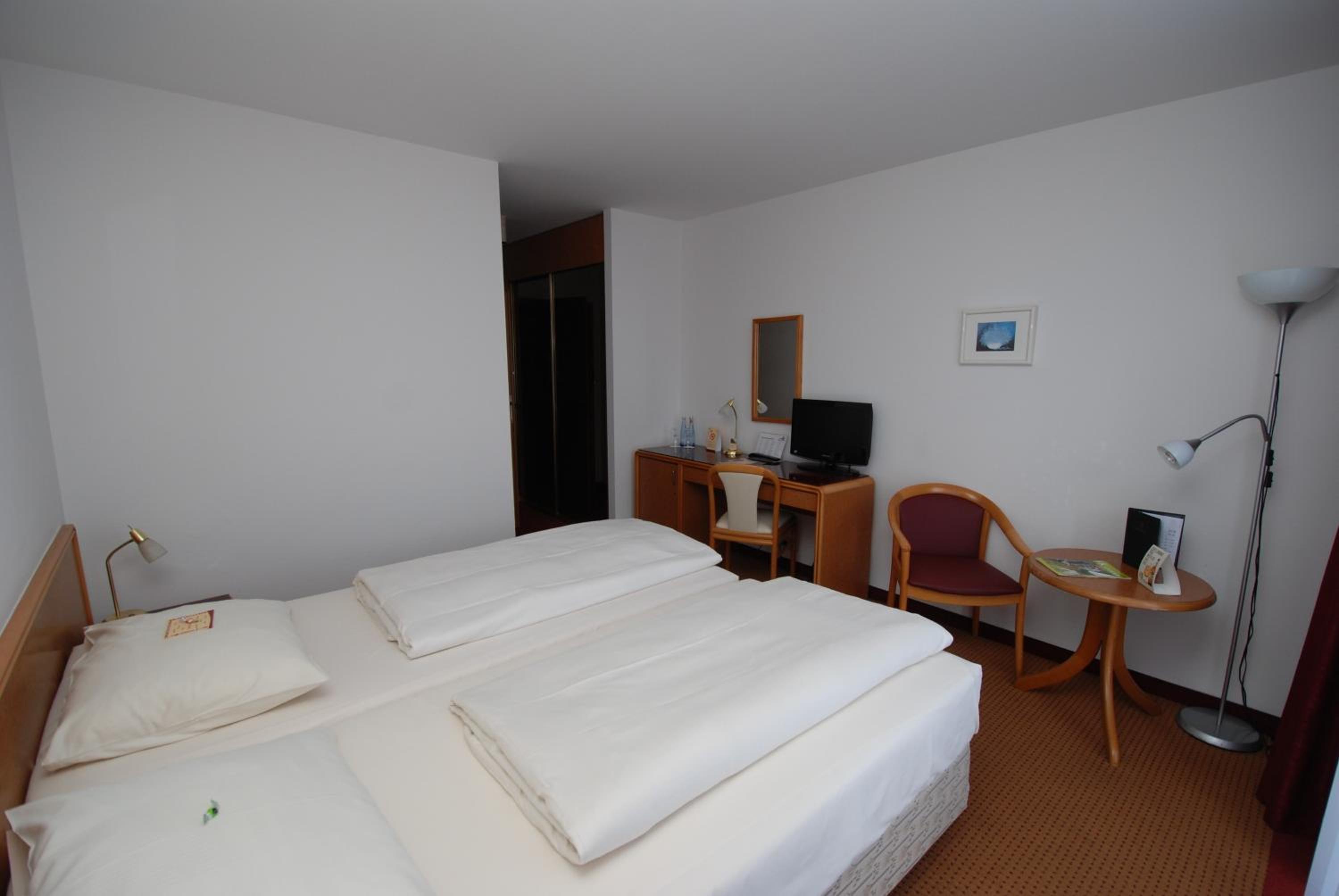 Business Double Room - Photo 2