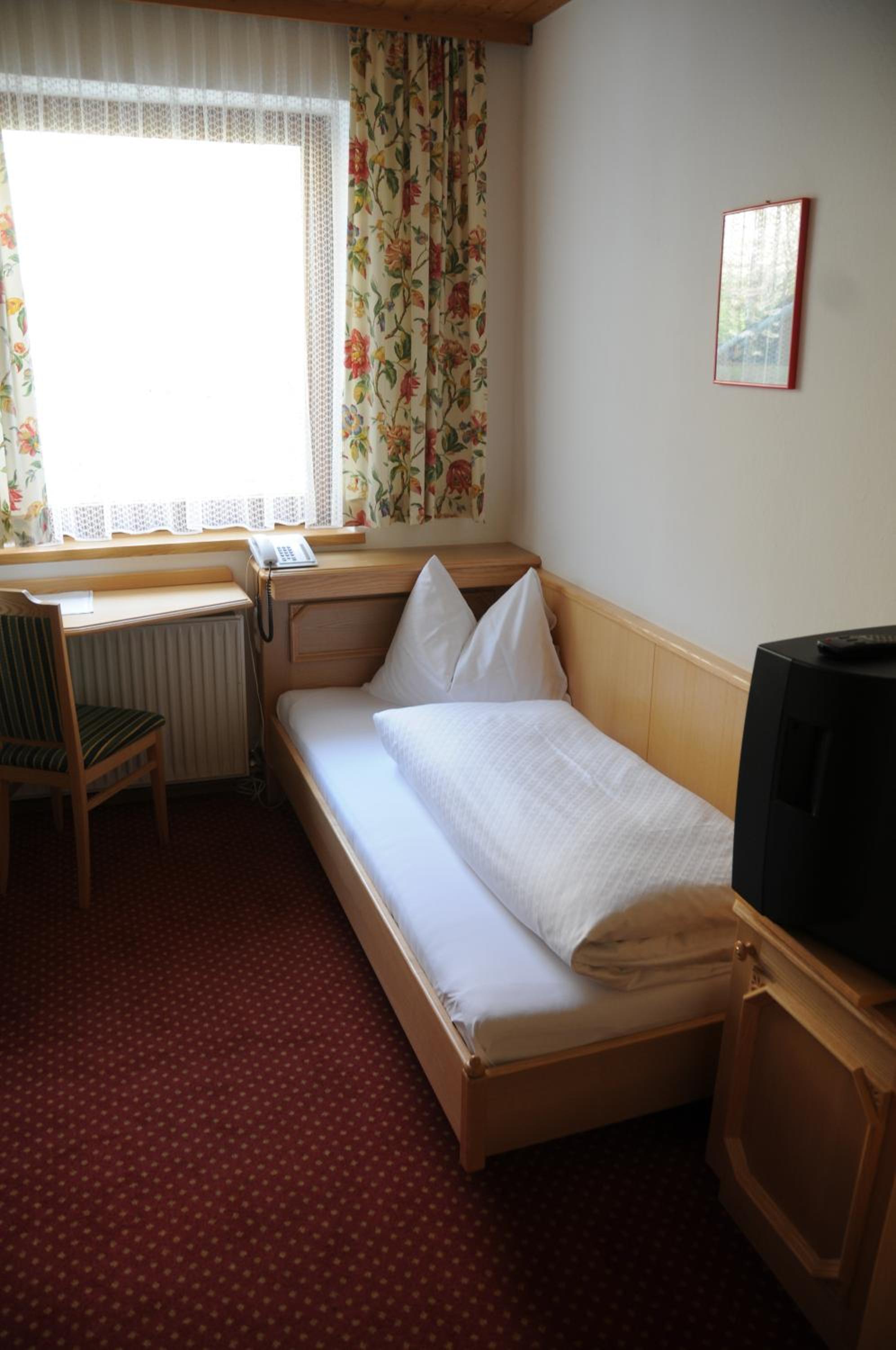Single Room photo 3