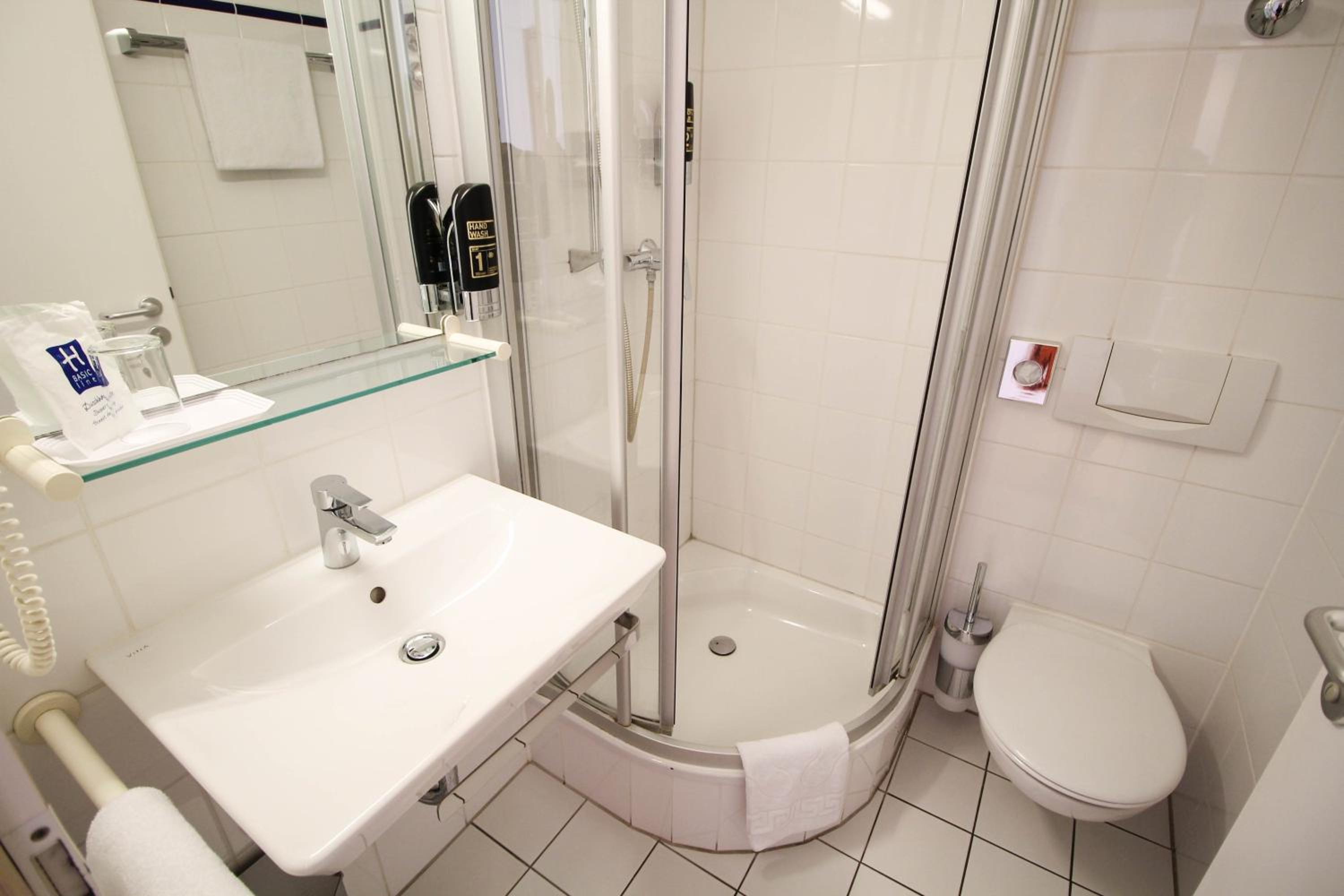 Single Room photo 3