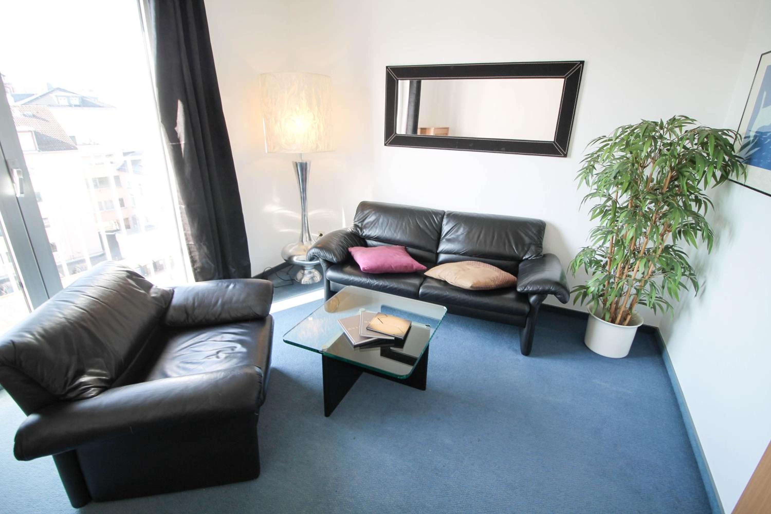 Suite - Photo 12