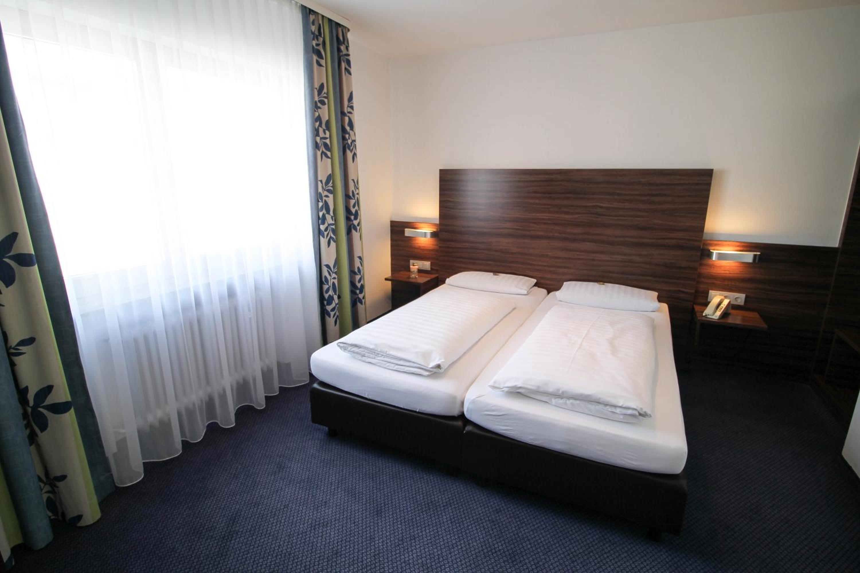 Double Room - Photo 13