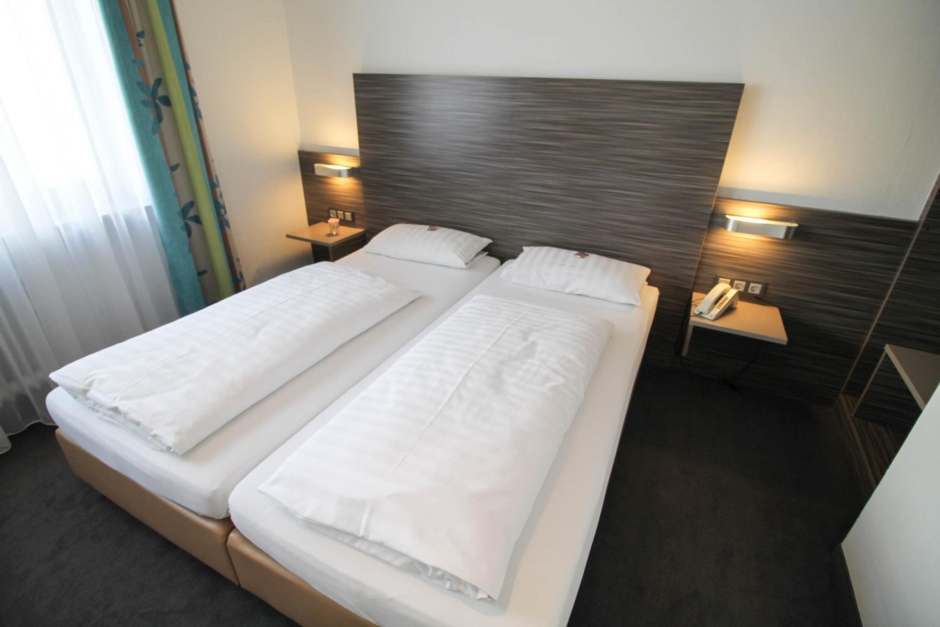 Double Room - Photo 5