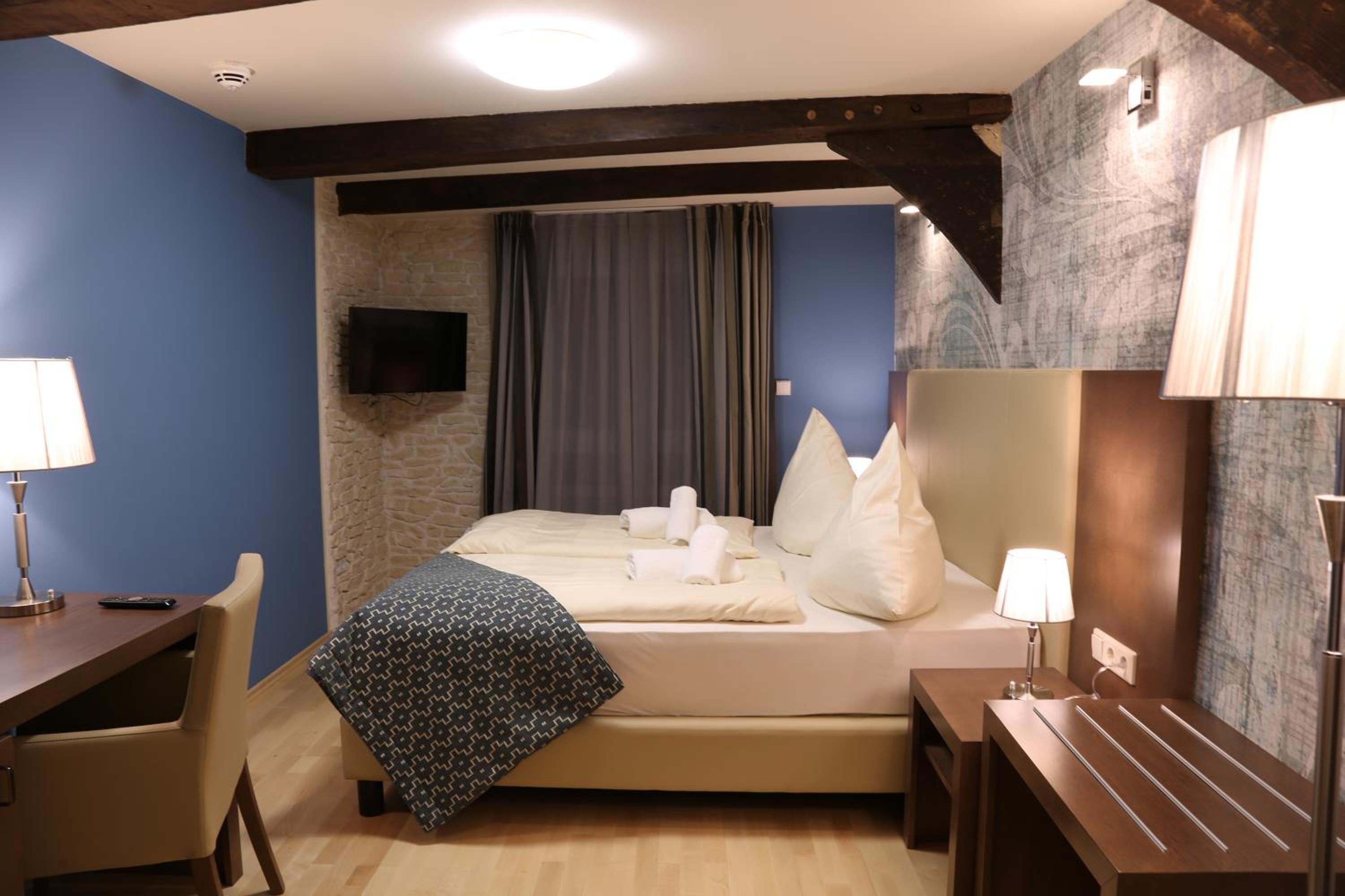 Deluxe Double Room with Shower photo 3