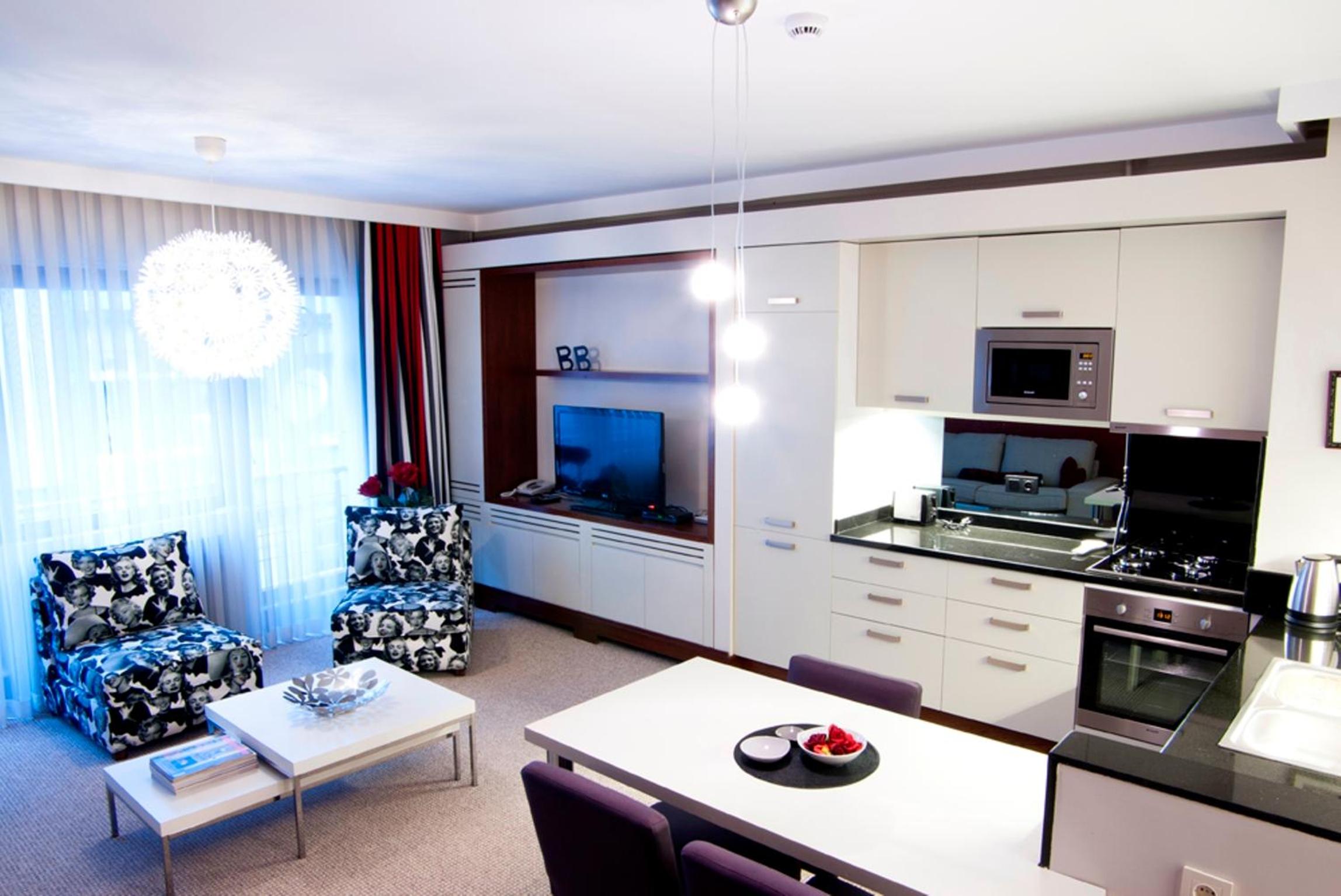 Senior Apartment photo 1