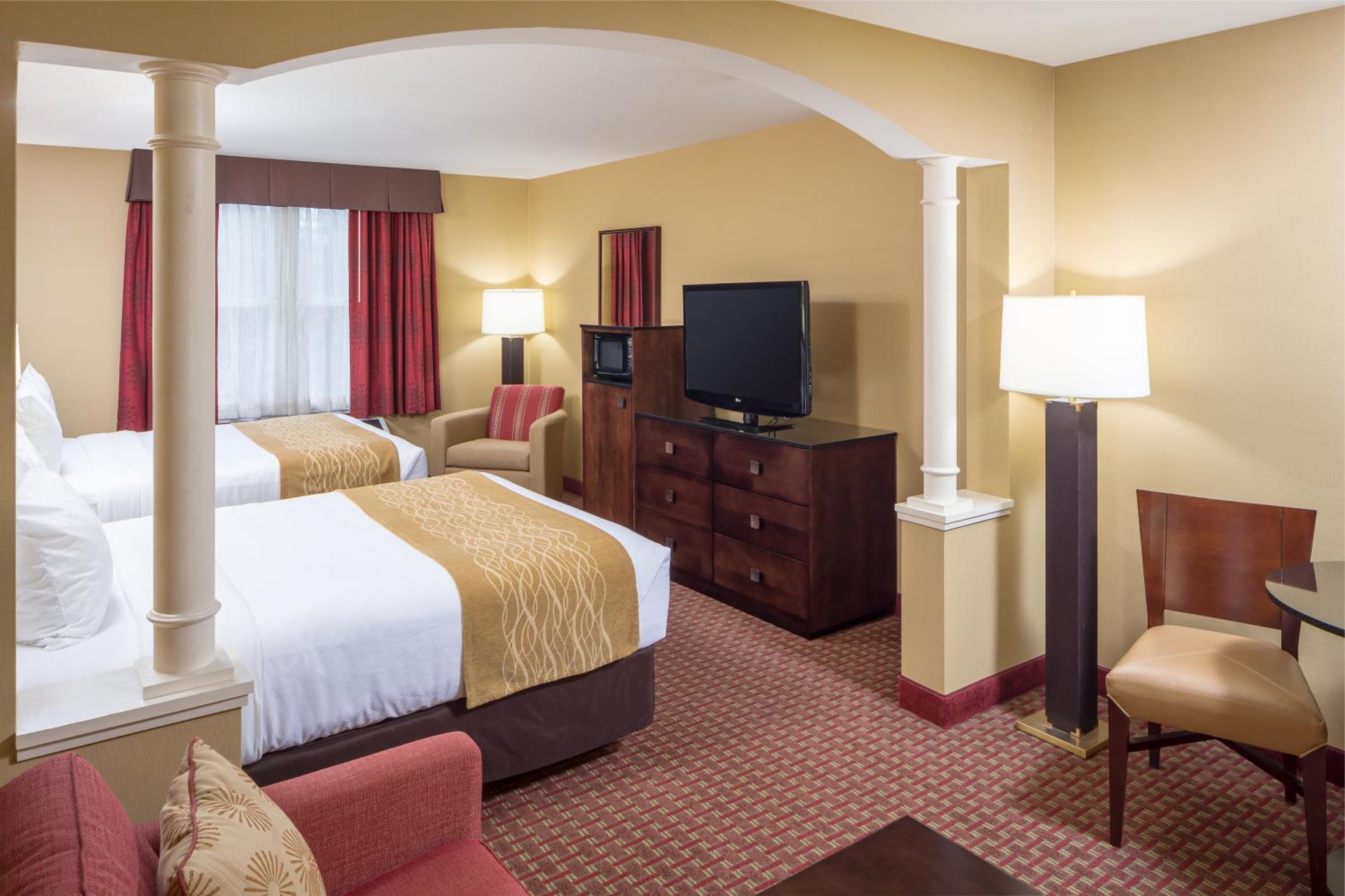 Queen Room with Two Queen Beds - Accessible/Non-Smoking  - Photo 6