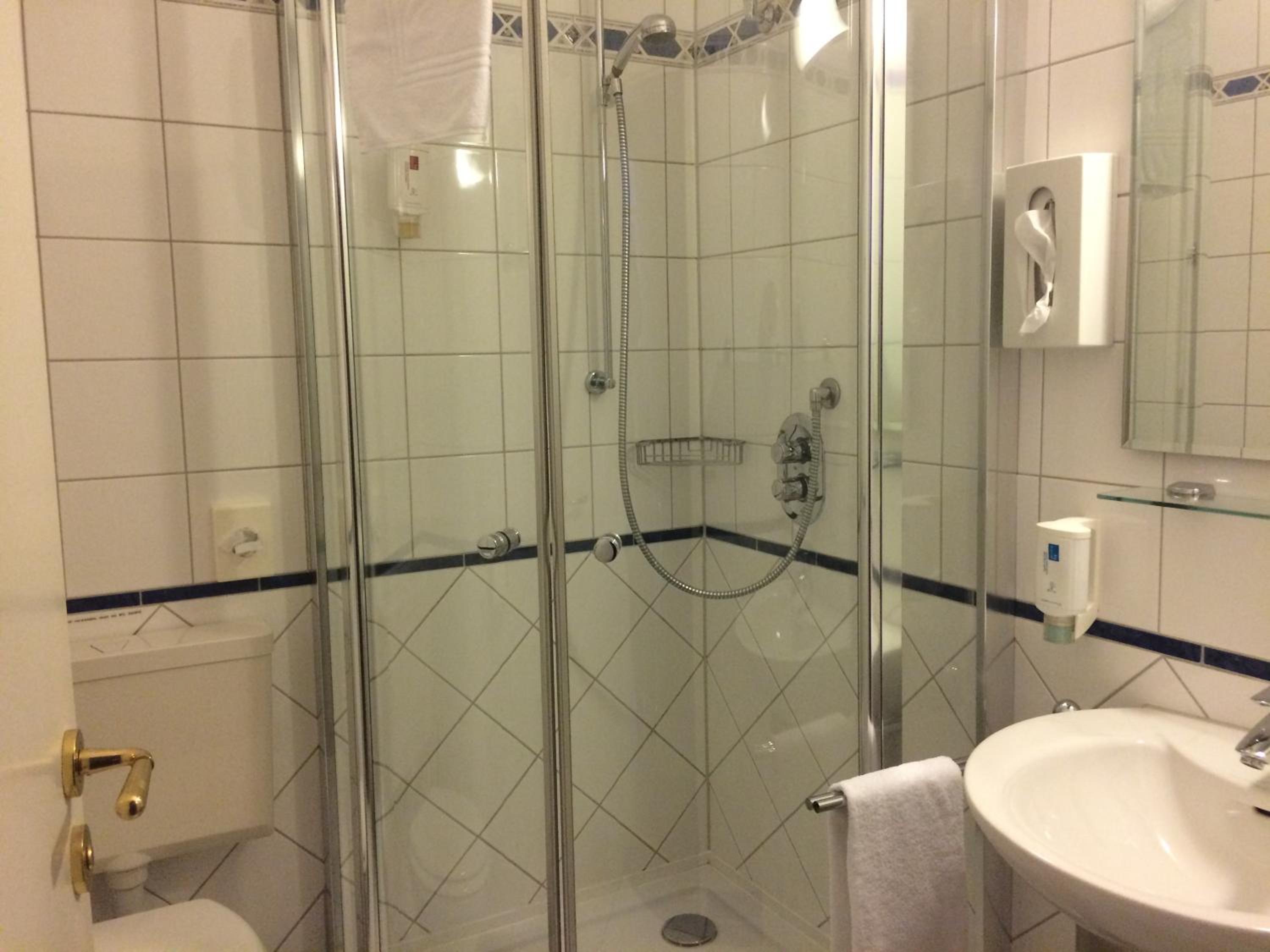 Single Room photo 2