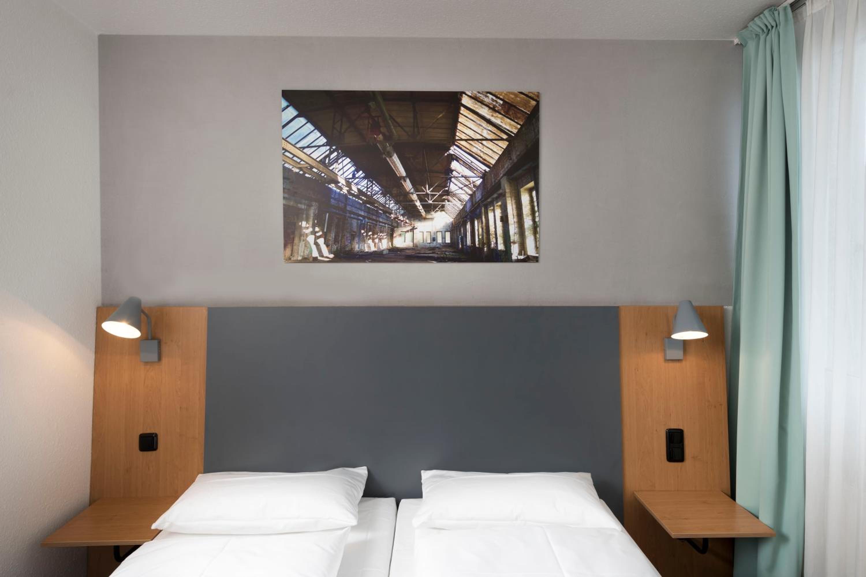 Standard Double Room - Photo 1