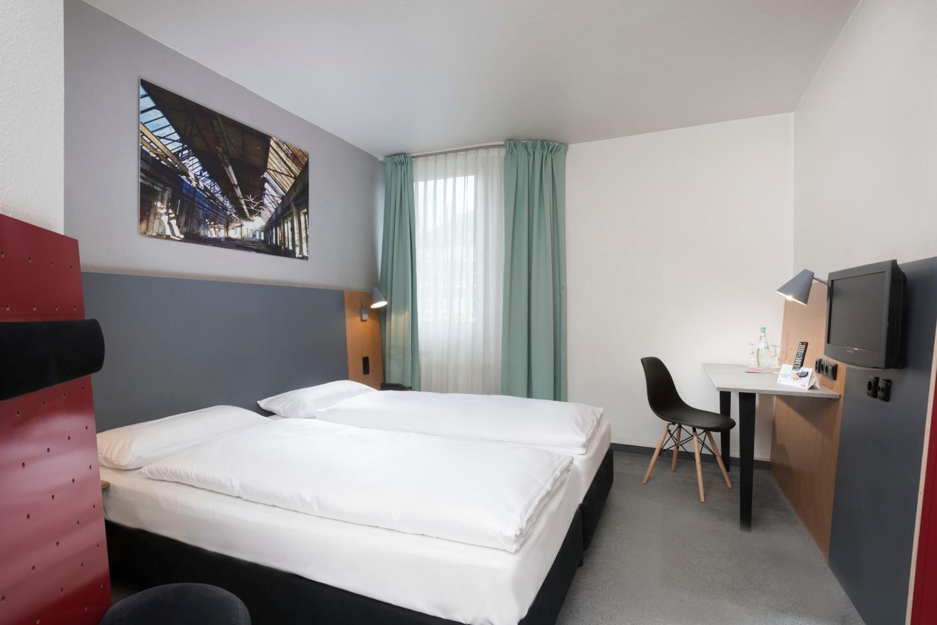 Standard Double Room - Photo 5