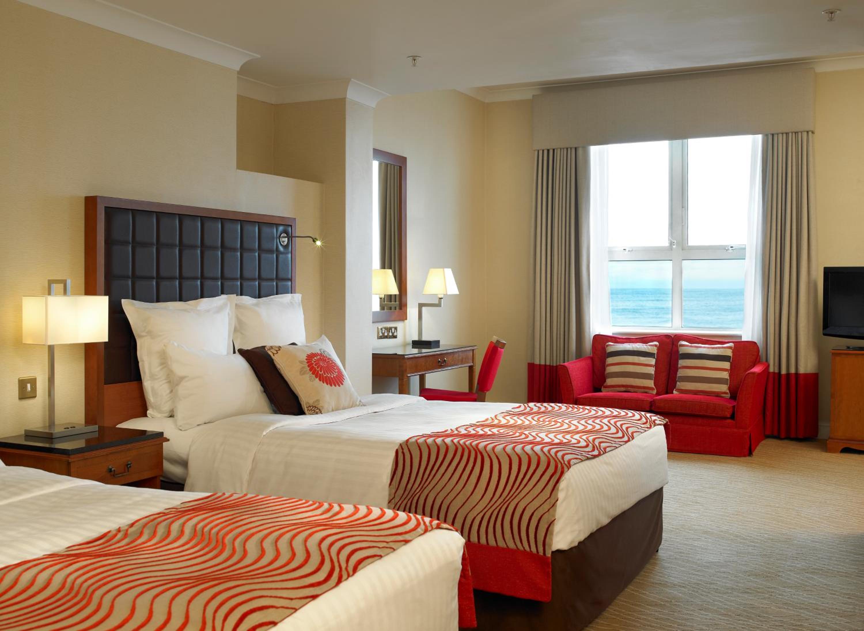 Standard Twin Room - Photo 6