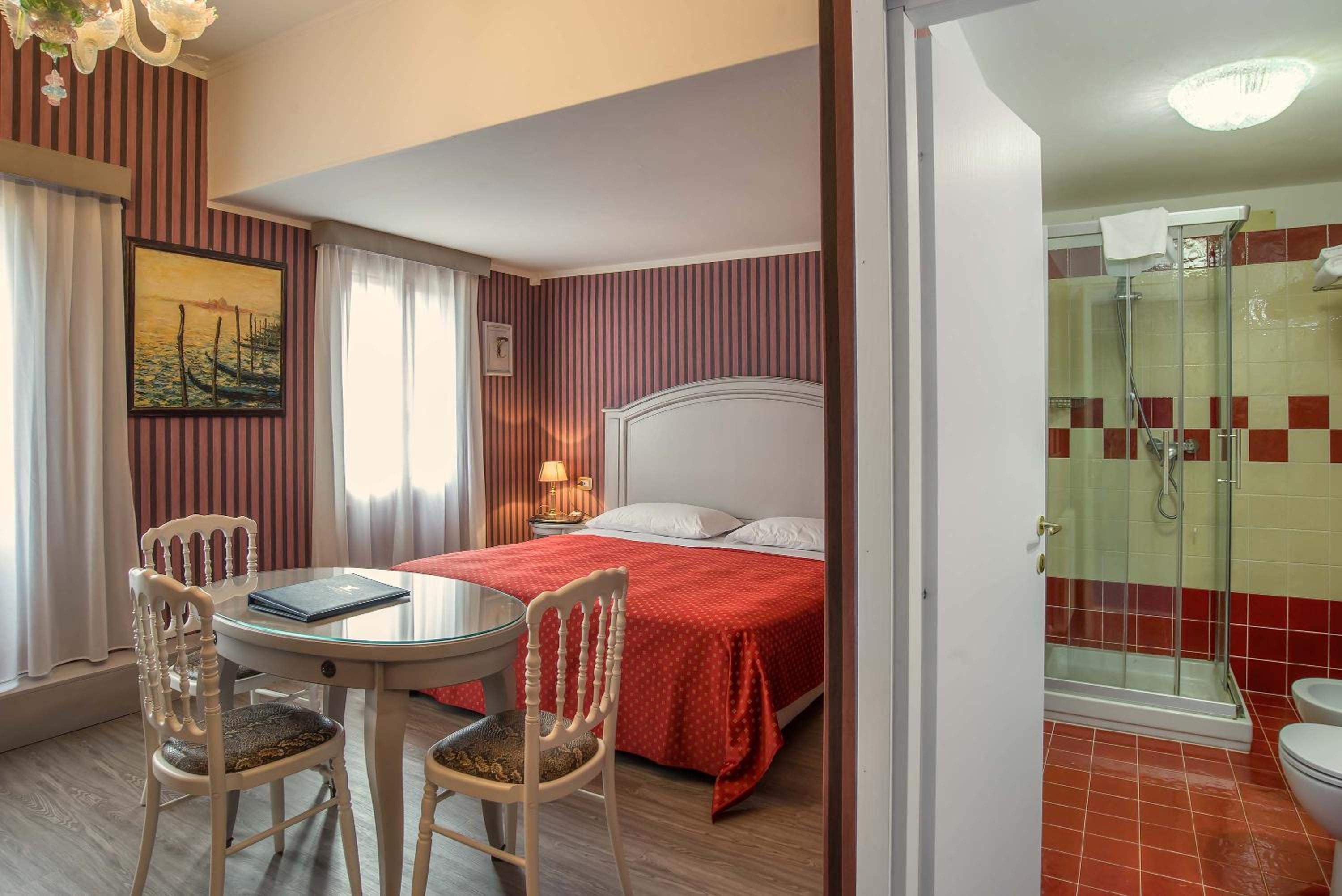 Comfort Double or Twin Room photo 2