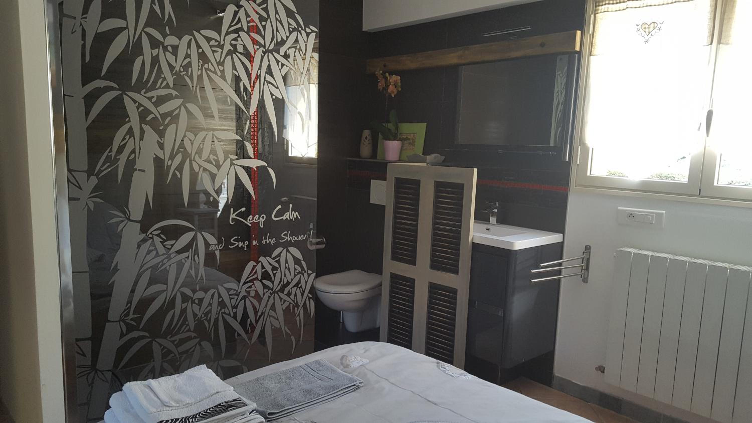 Double Room with Pool View - Photo 1