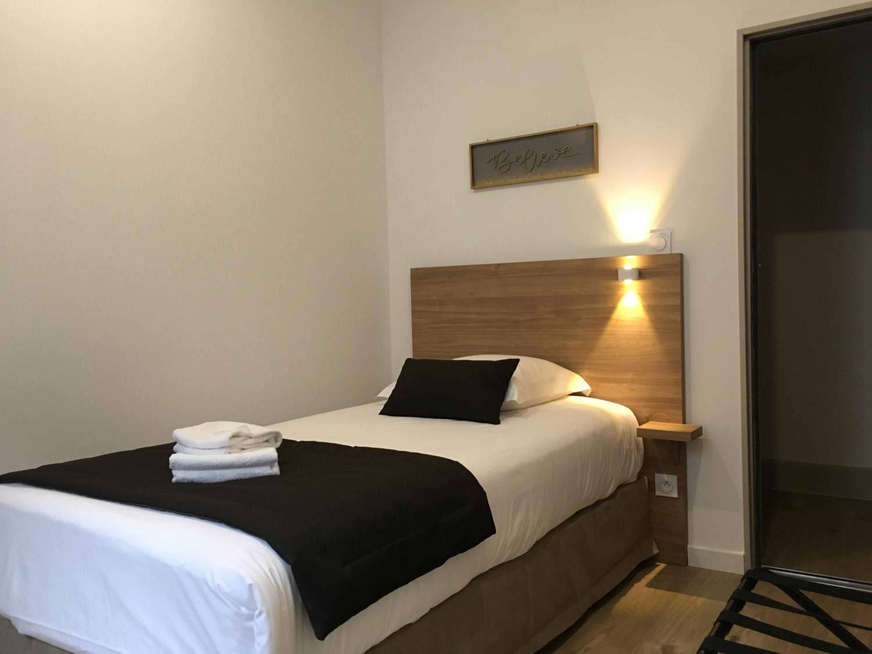 Triple Room - Photo 6