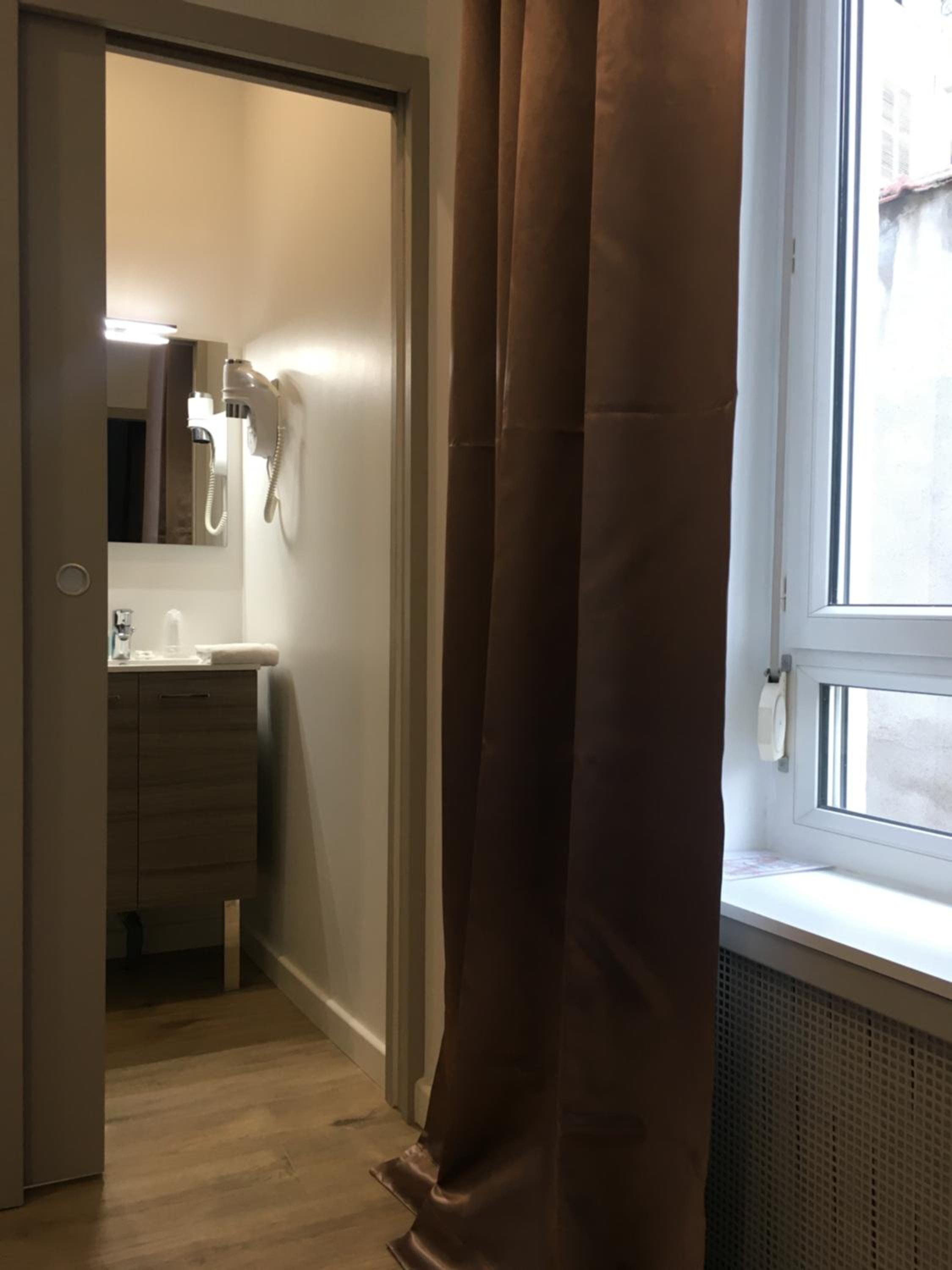 Triple Room - Photo 7