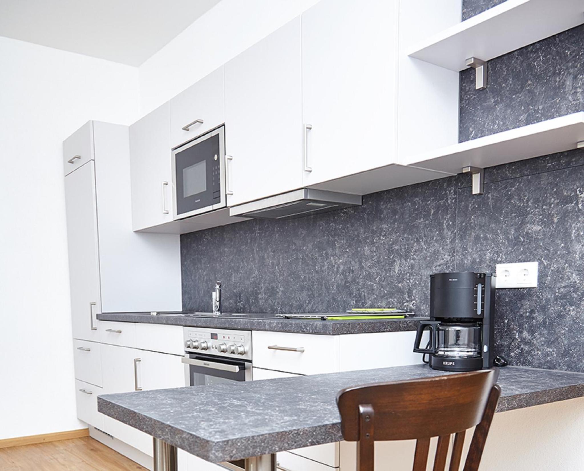 Apartment photo 2