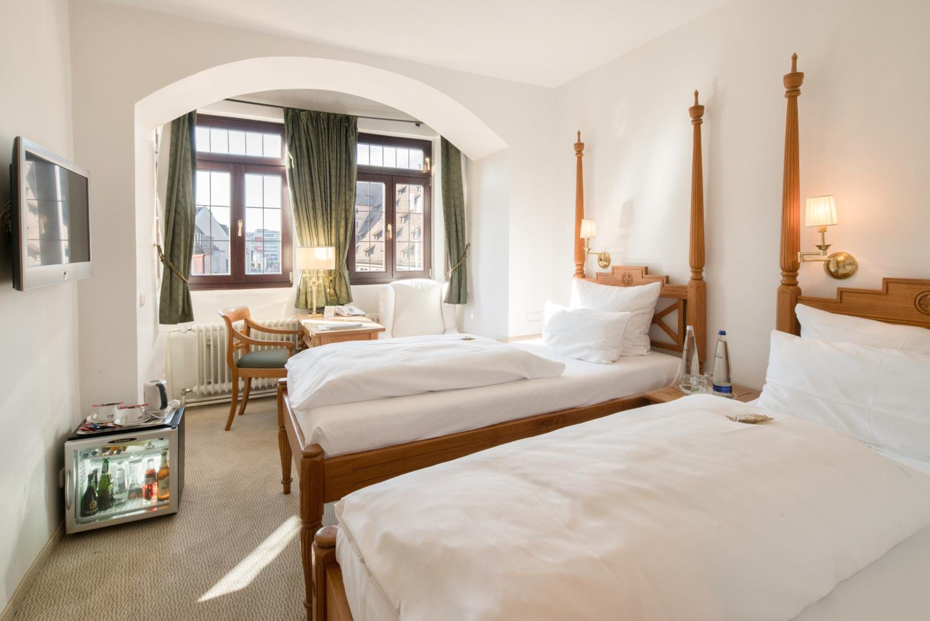 Superior Twin Room with City View