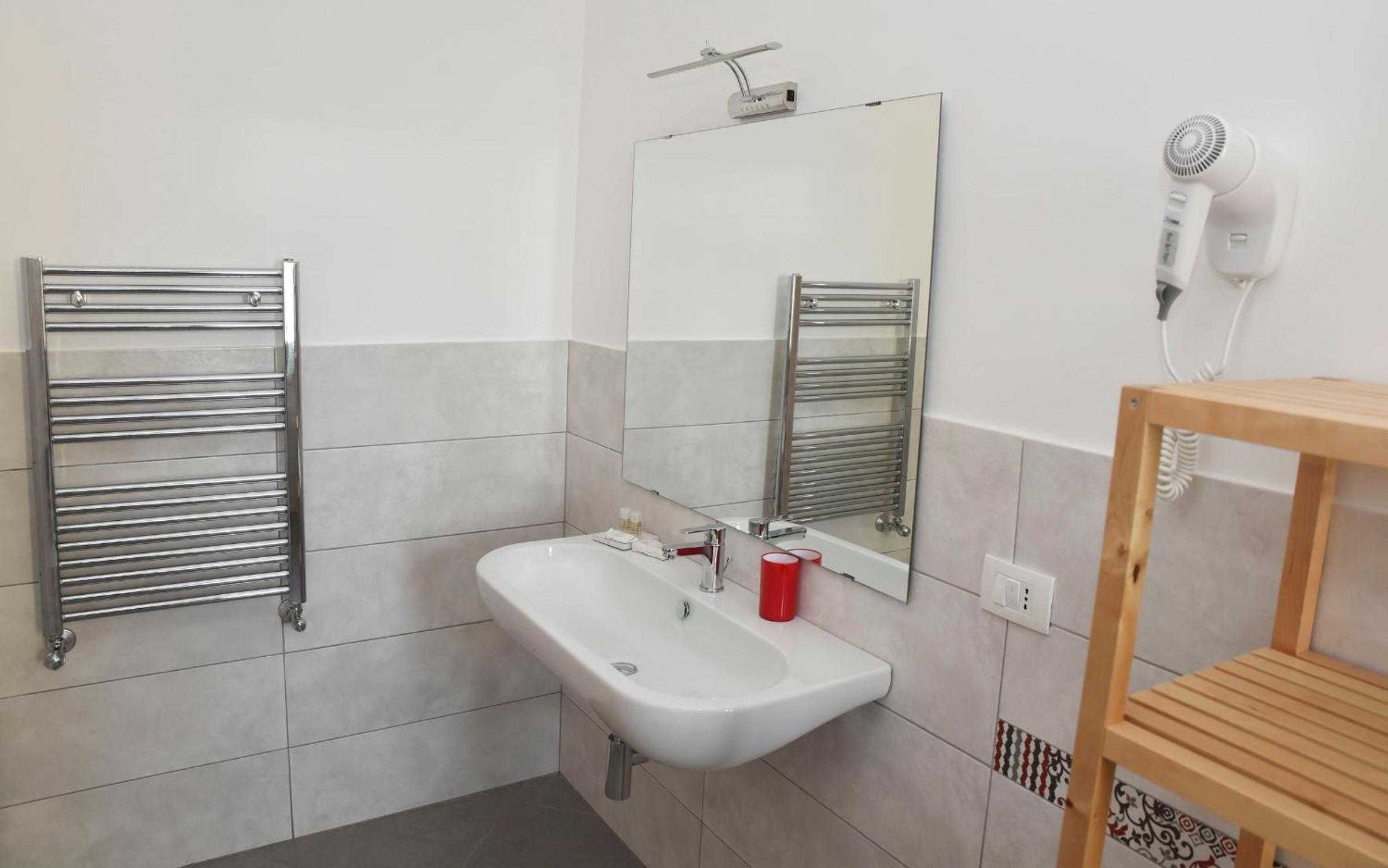 Double or Twin Room photo 3