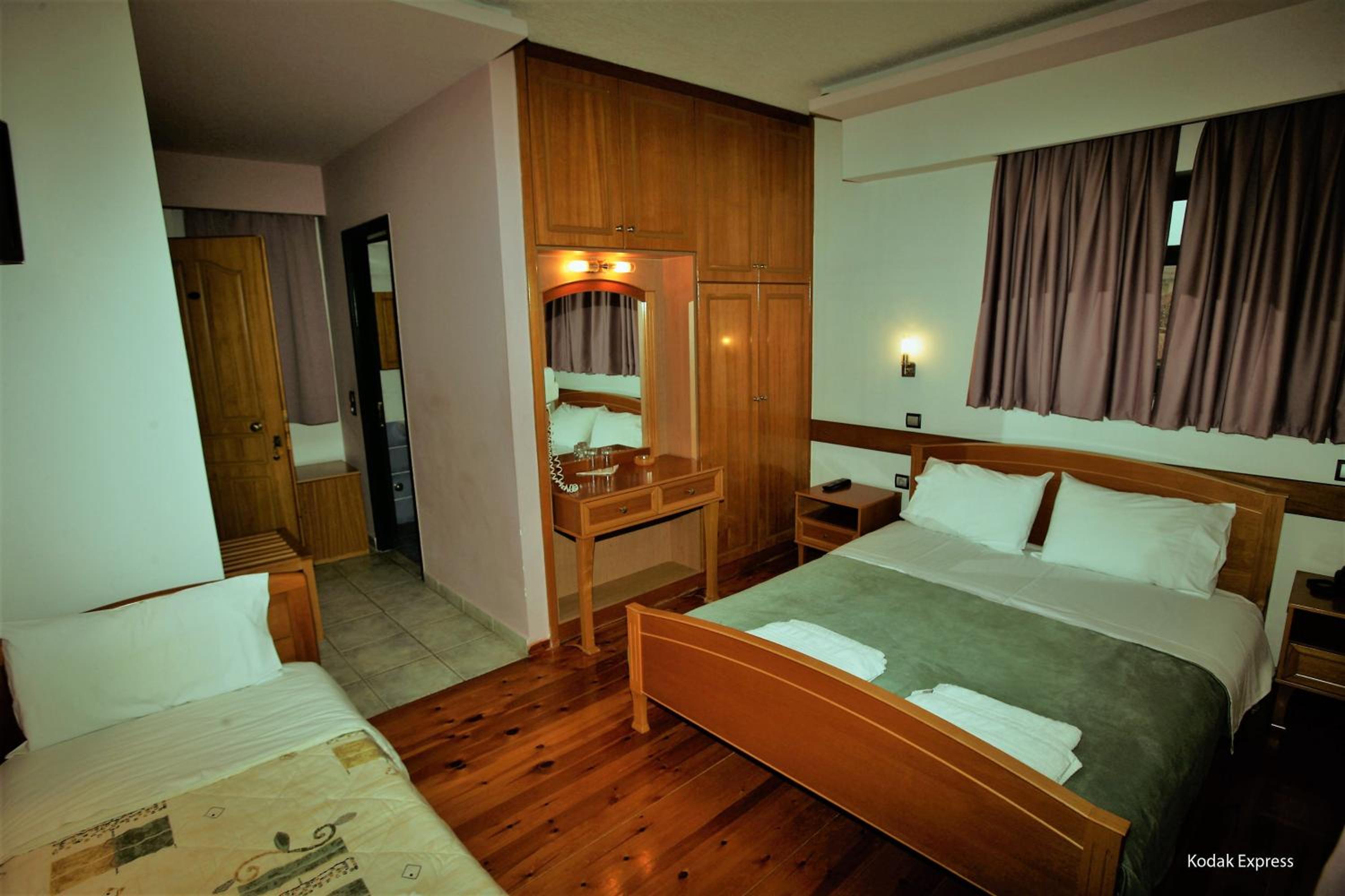 Triple Room with Mountain View - Photo 3