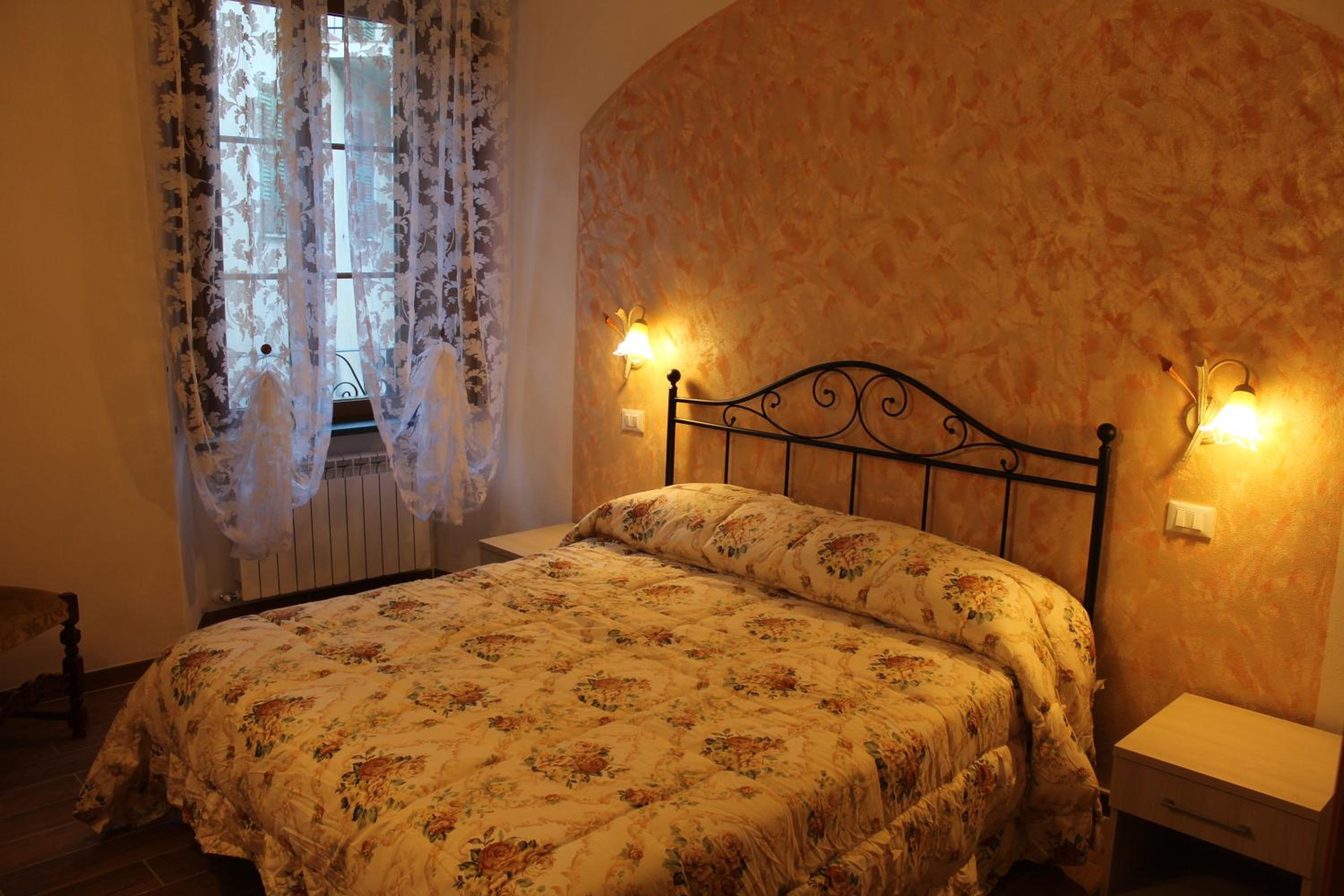 Studio Apartment photo 1