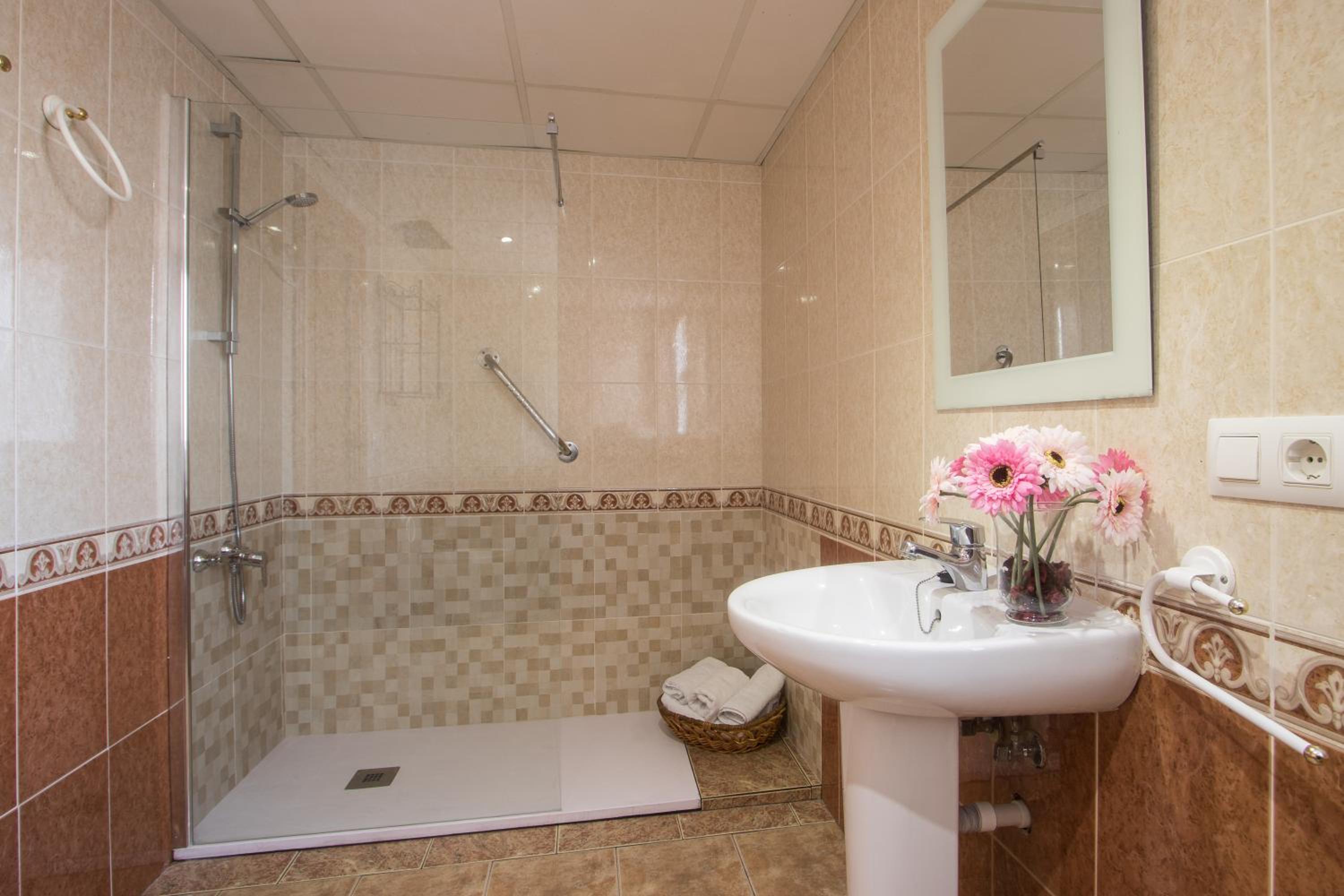 Two-Bedroom Apartment - Photo 43