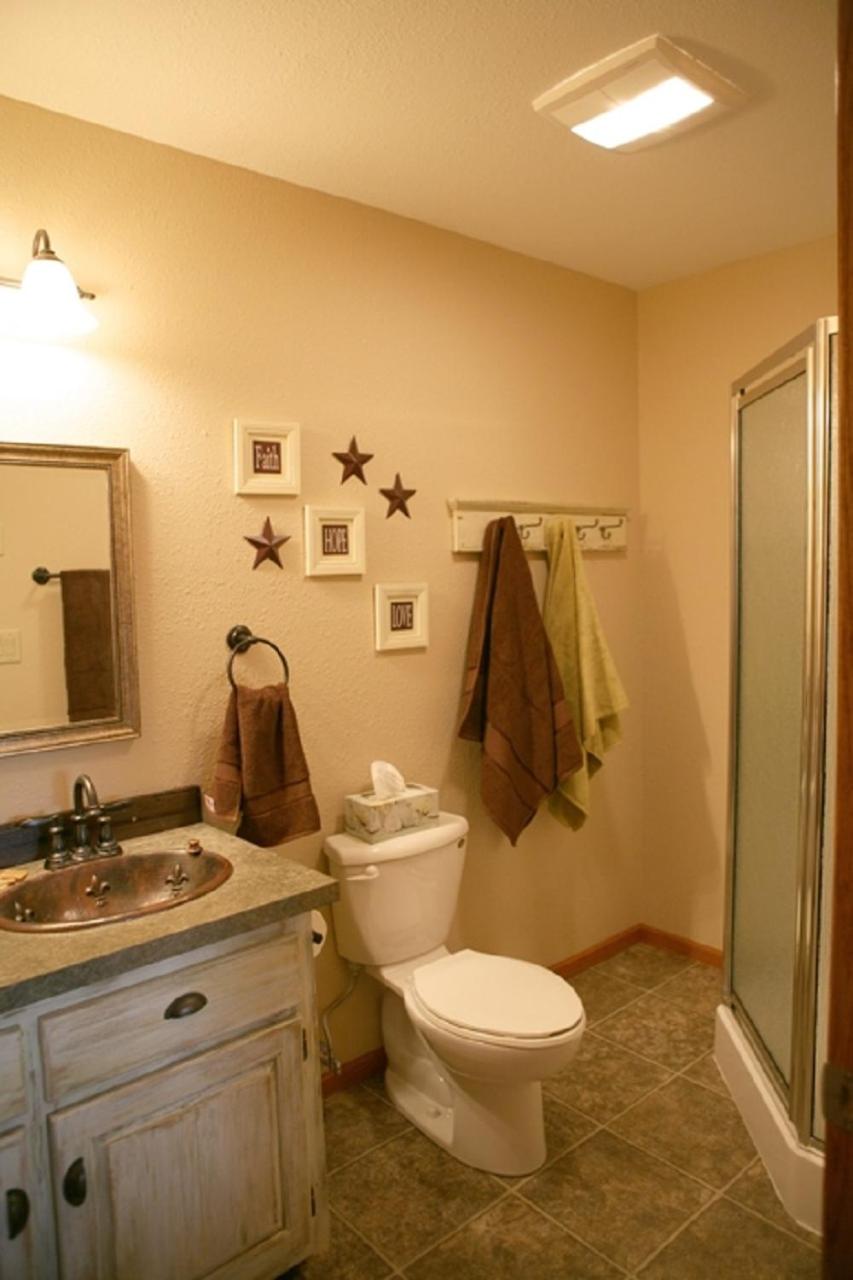 Standard Queen Room photo 3