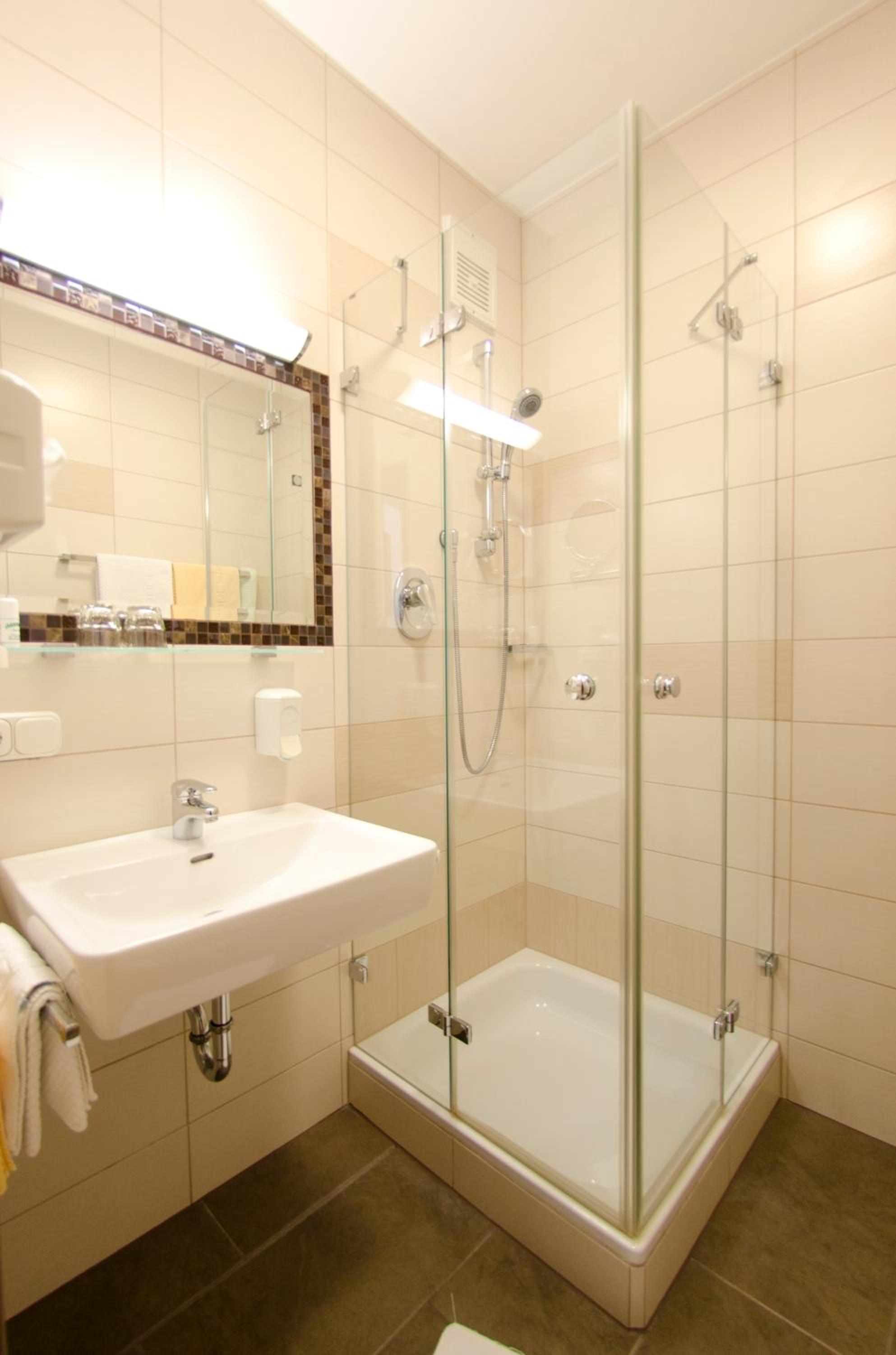 Superior Double or Twin Room - Photo 3