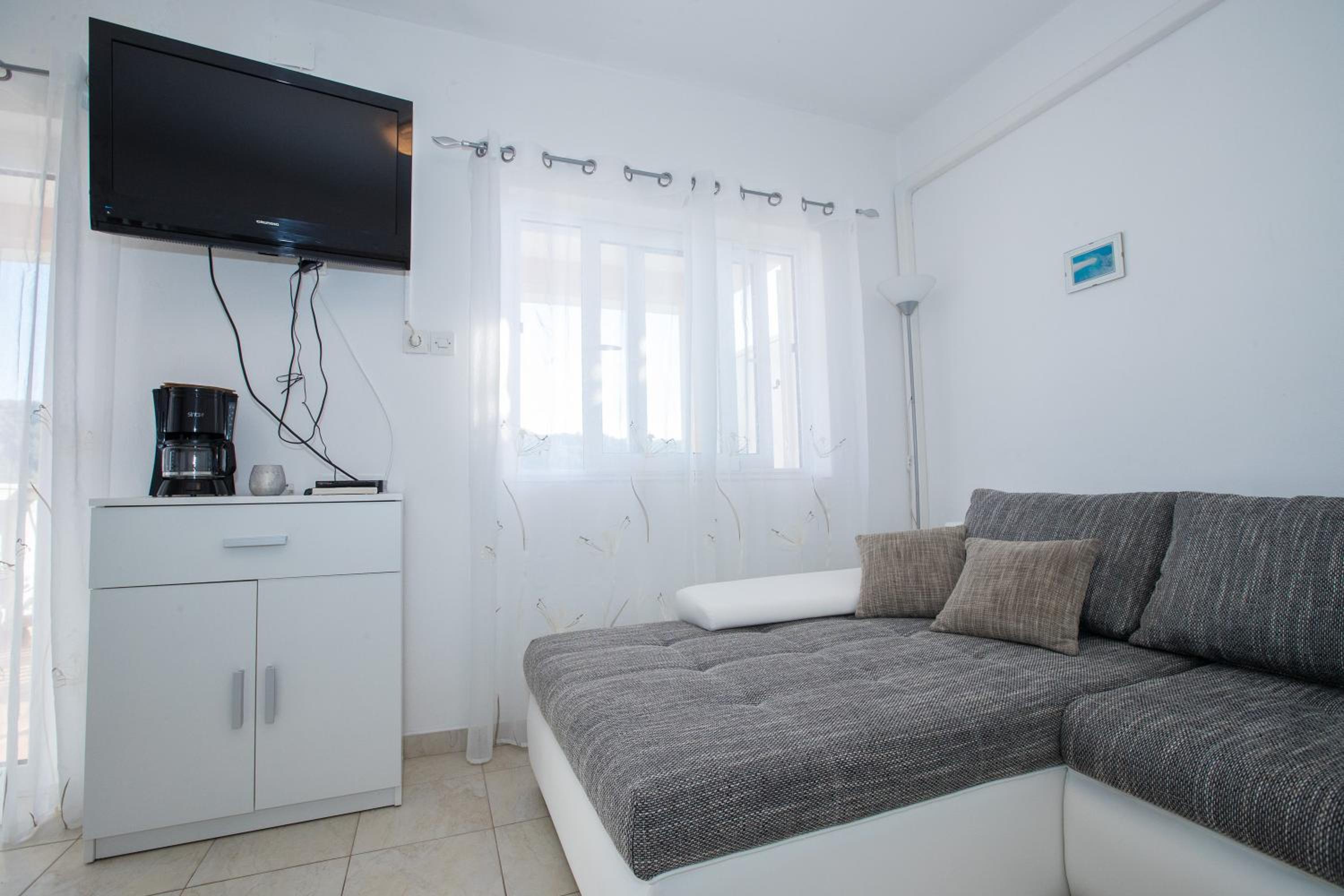 Apartment photo 1