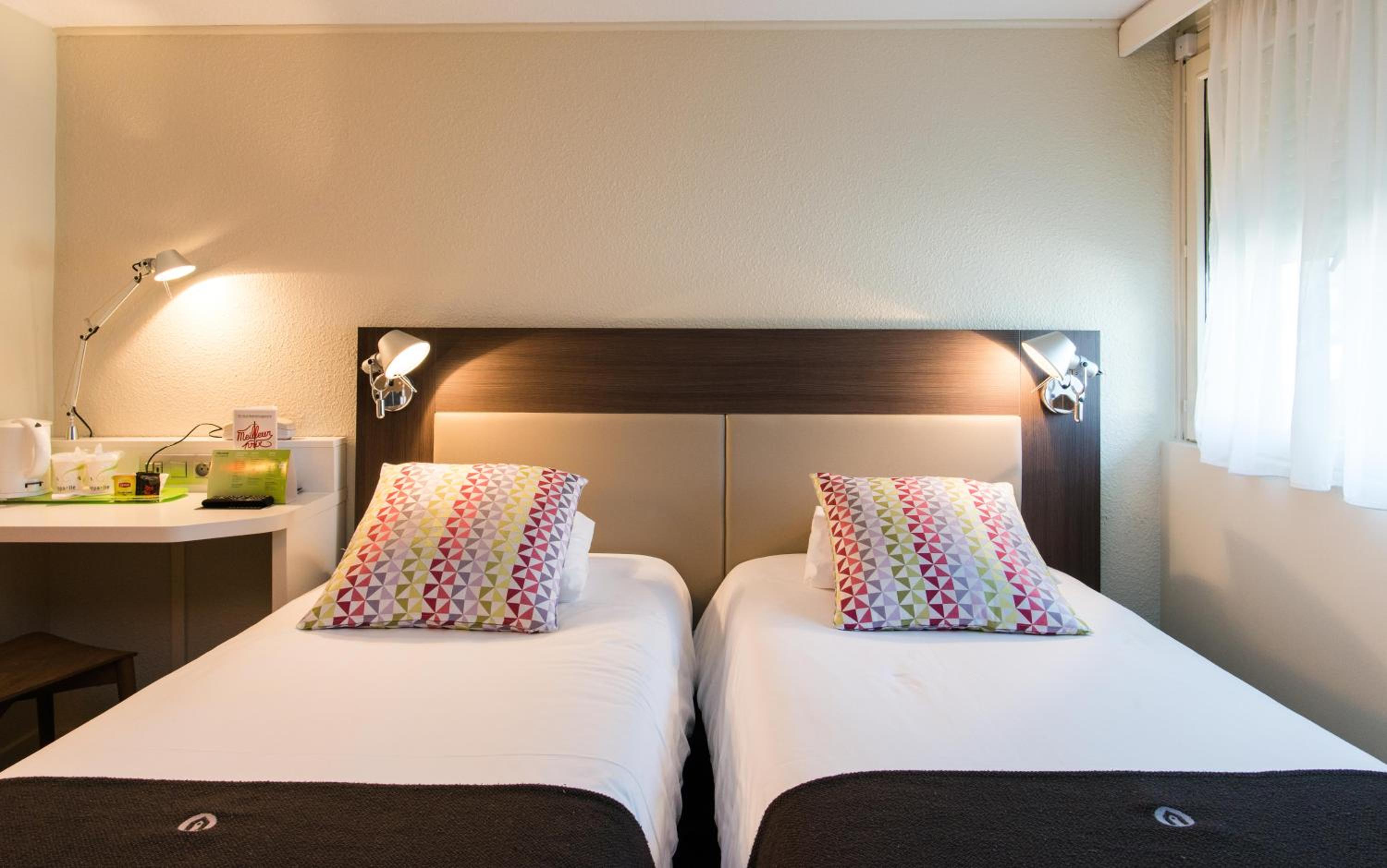 Standard Twin Room photo 2