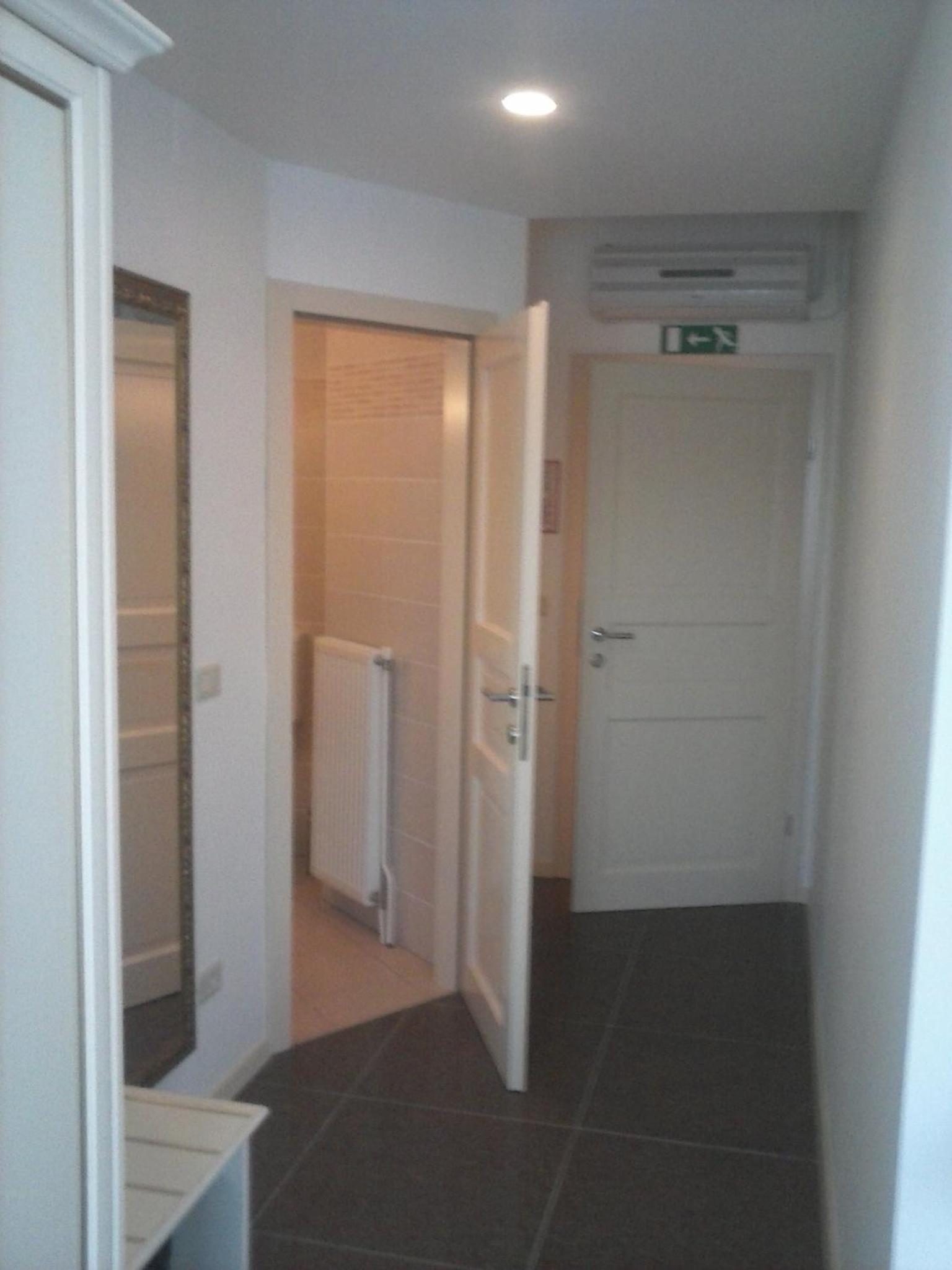 Double Room with Spa Bath - Photo 9