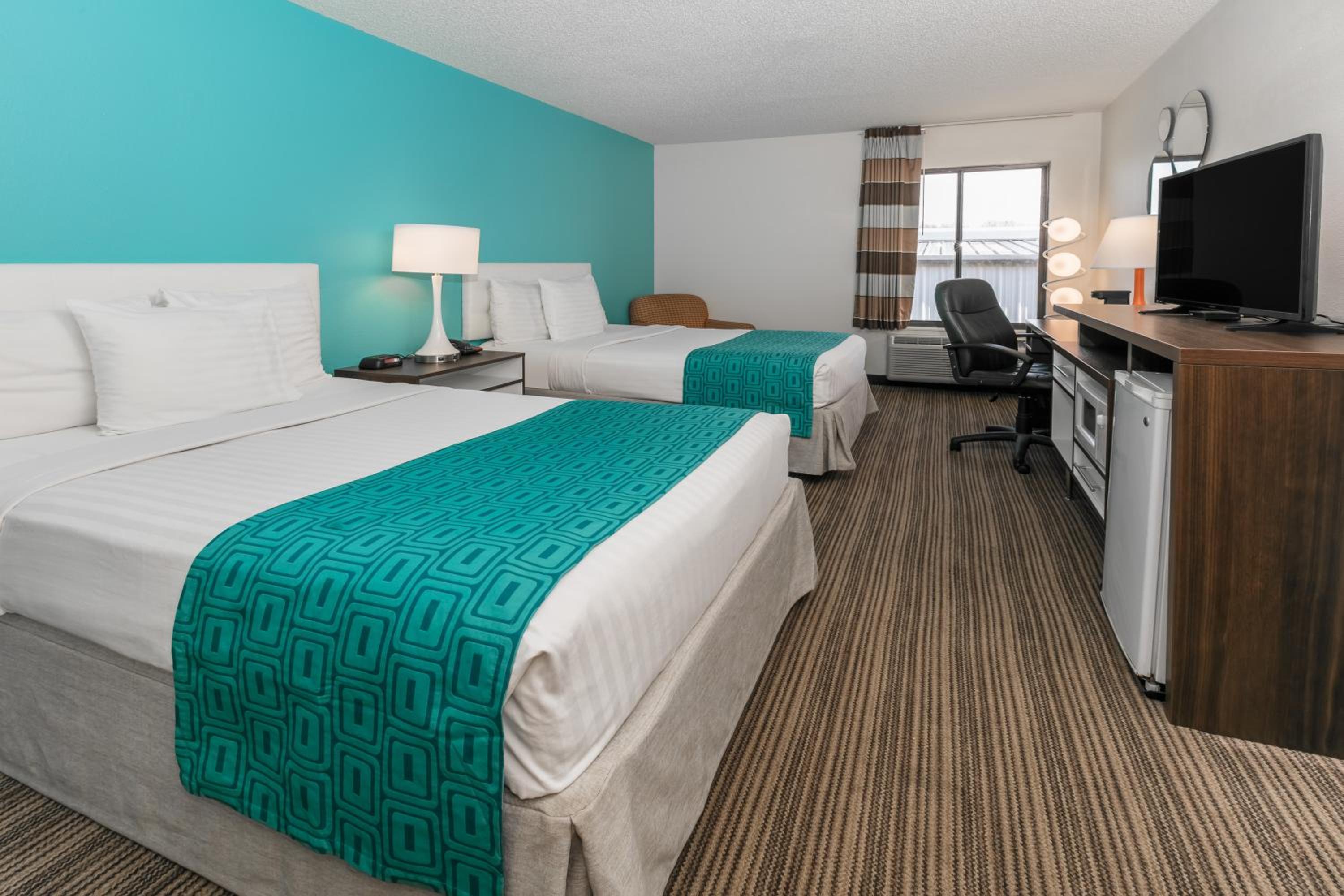 Double Room with Two Double Beds - Smoking - Photo 3