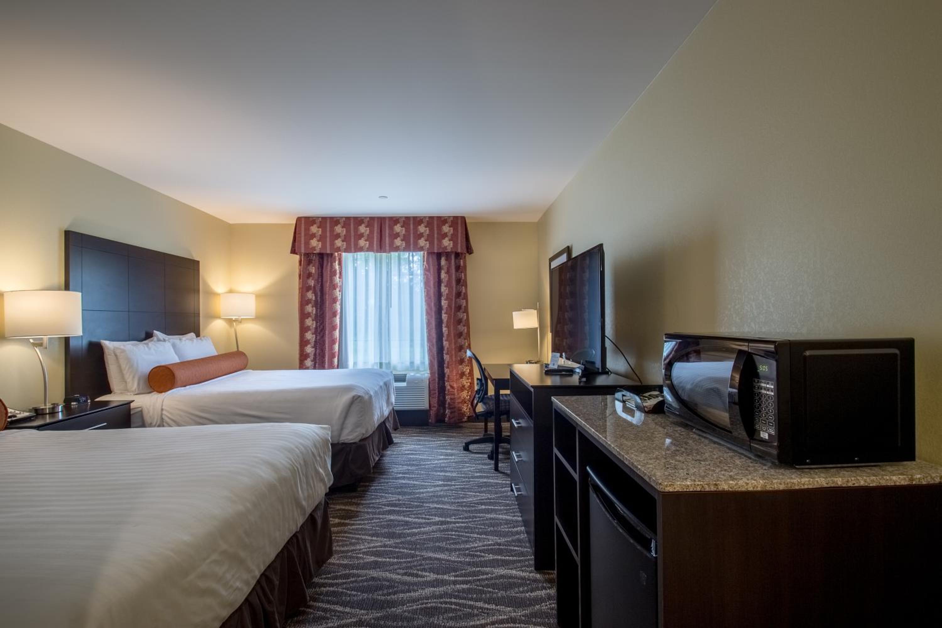 Deluxe Queen Room photo 2
