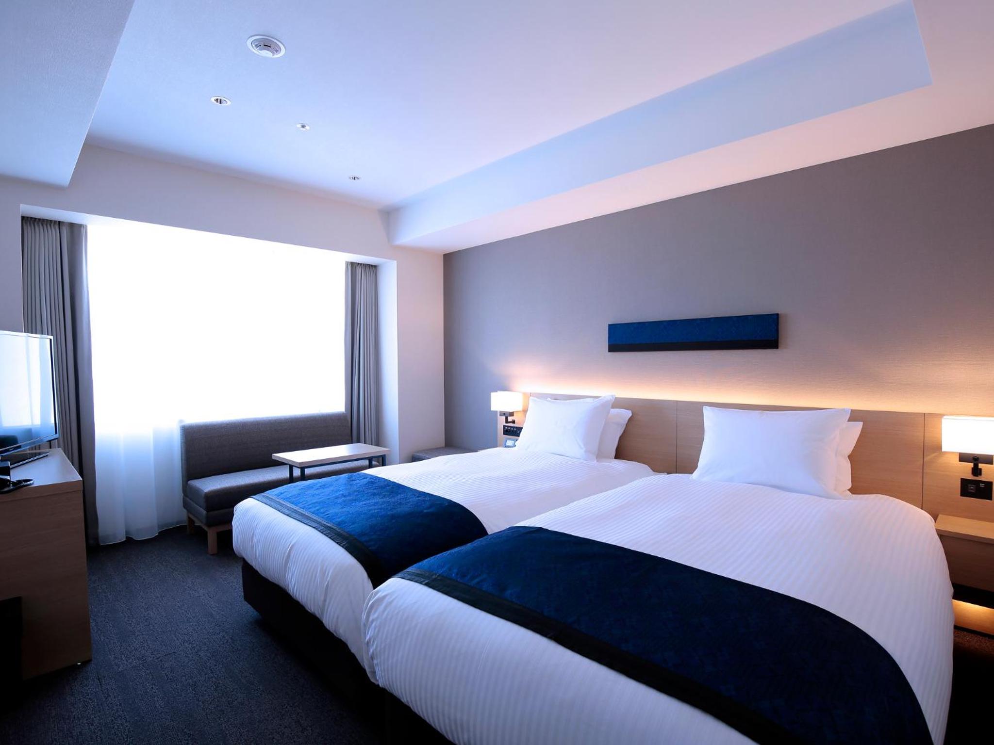 Superior Hollywood Twin Room with Free access to Lounge - Non-Smoking photo 1