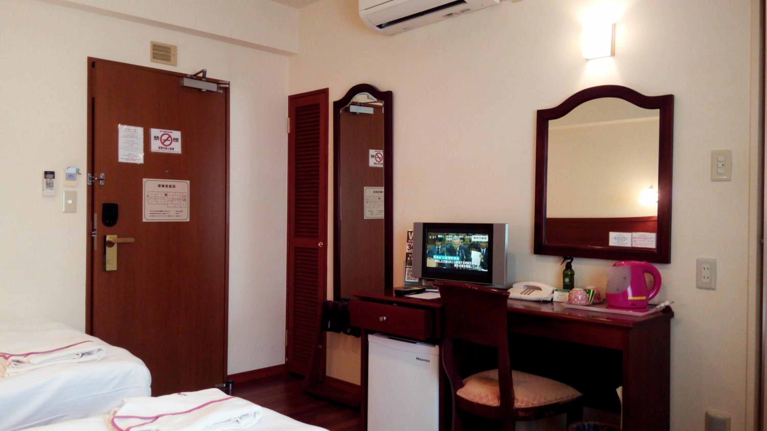 Twin Room with Extra Bed - Non-Smoking - Photo 4
