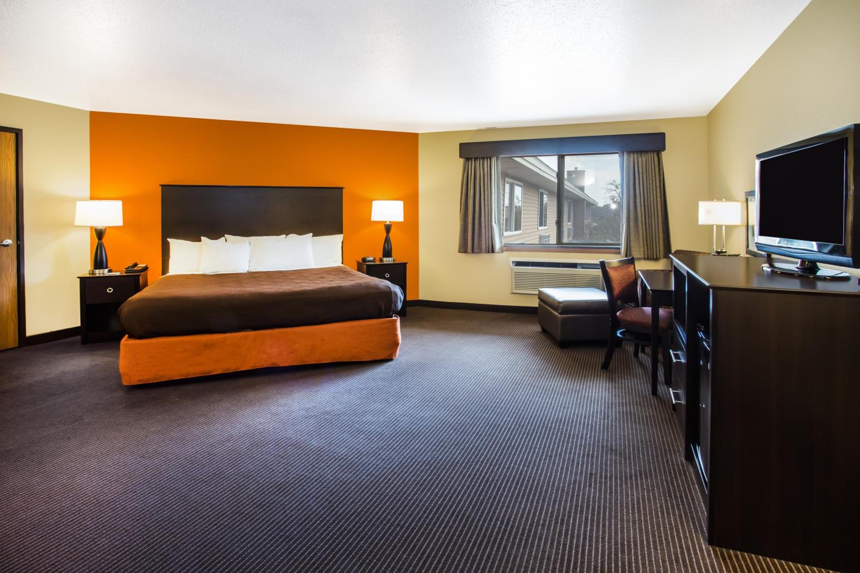 King Room - Non-Smoking photo 1