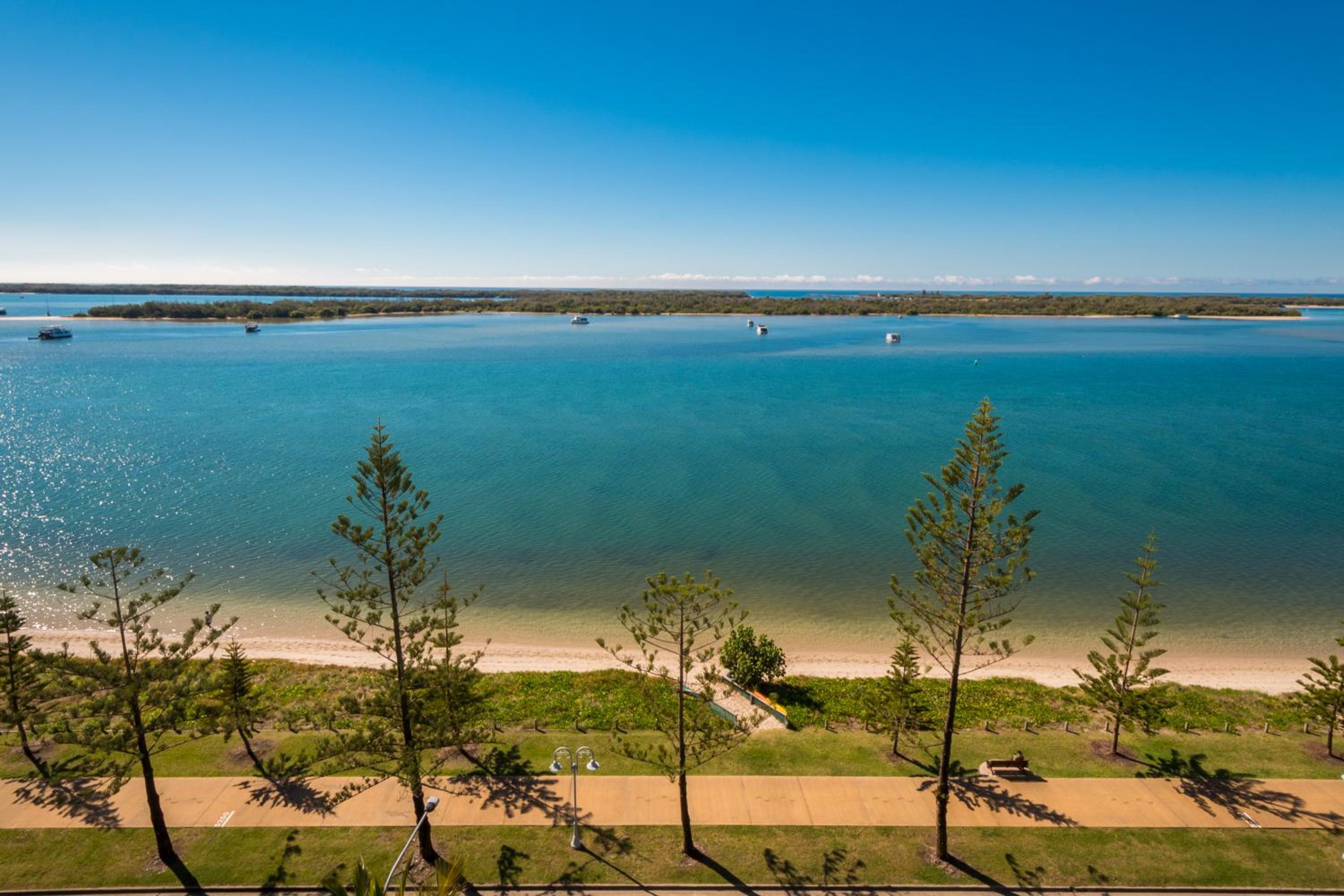 One-Bedroom Apartment with Water View