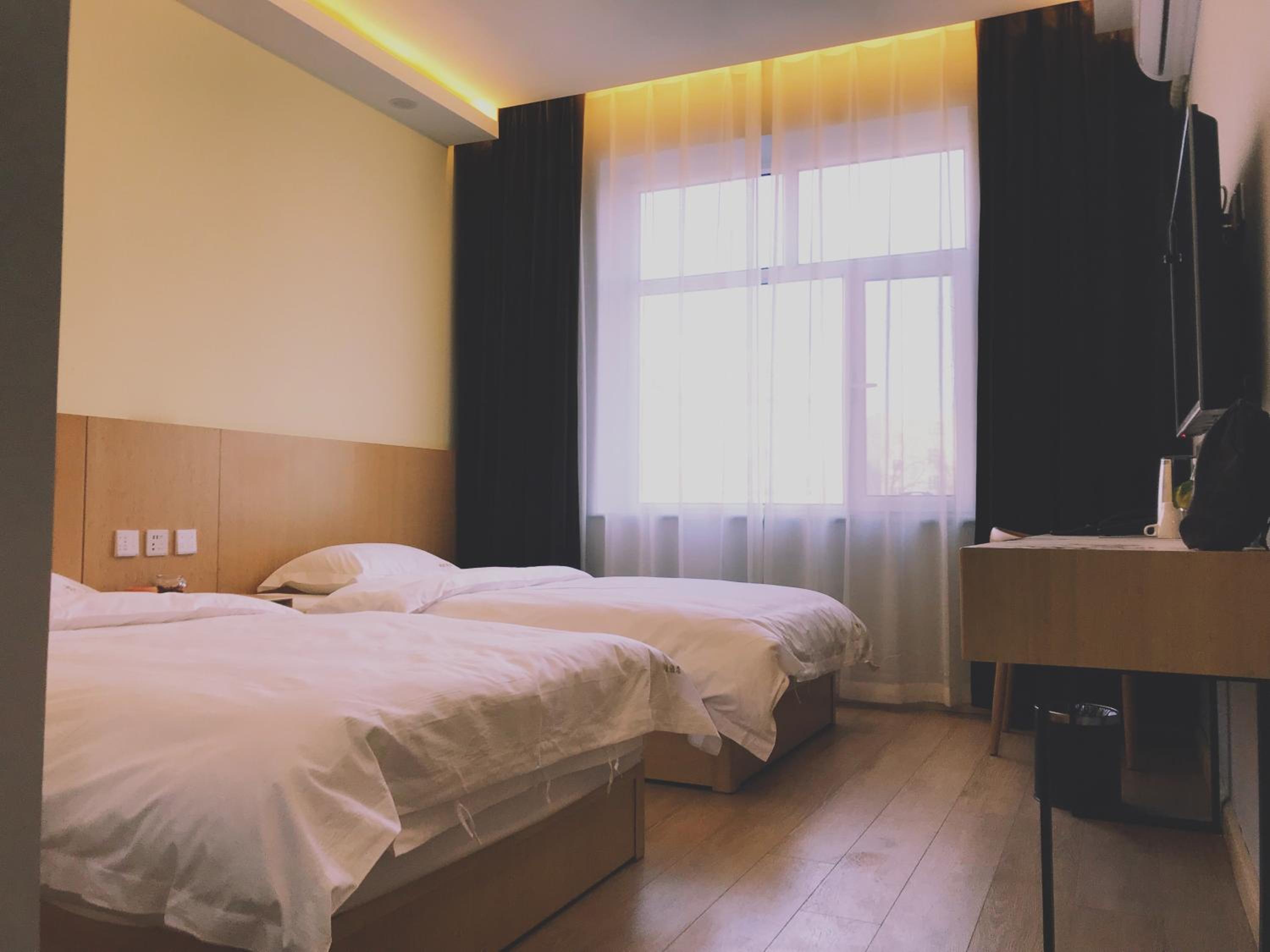 Twin Room with Private Bathroom photo 1