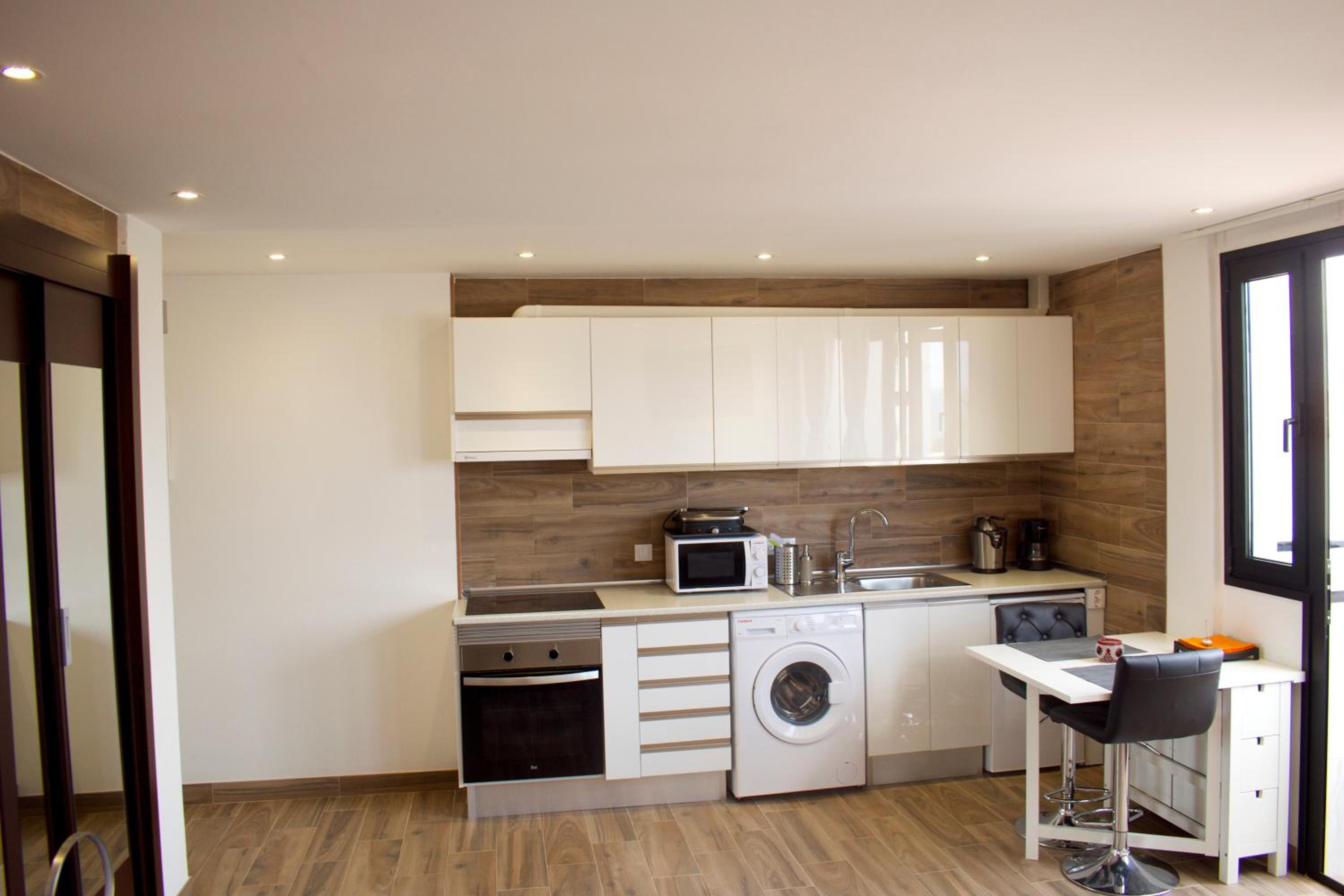 Apartment - Photo 2