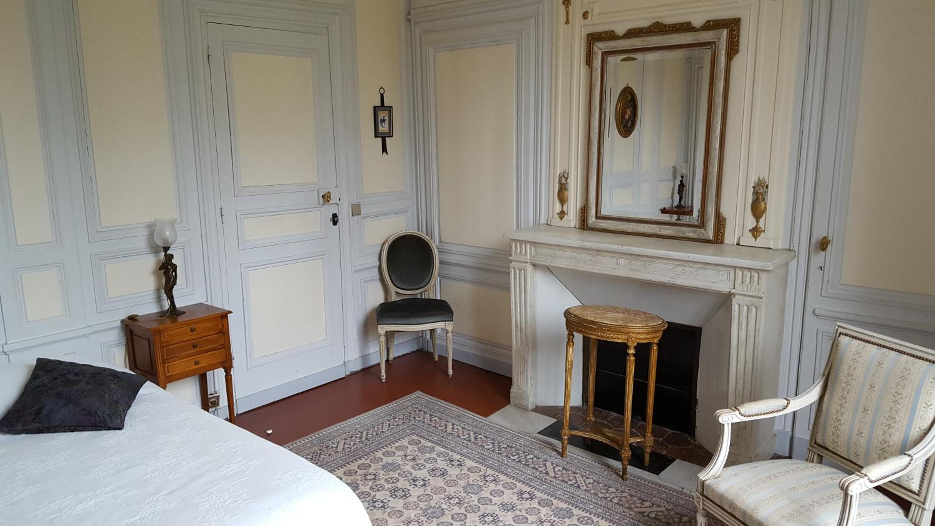 Double Room with Private Bathroom - Photo 6
