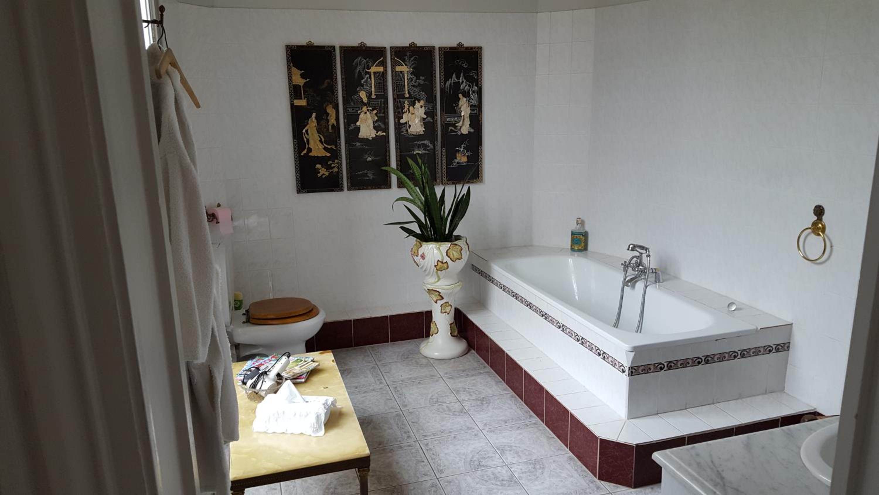 Double Room with Private Bathroom - Photo 2