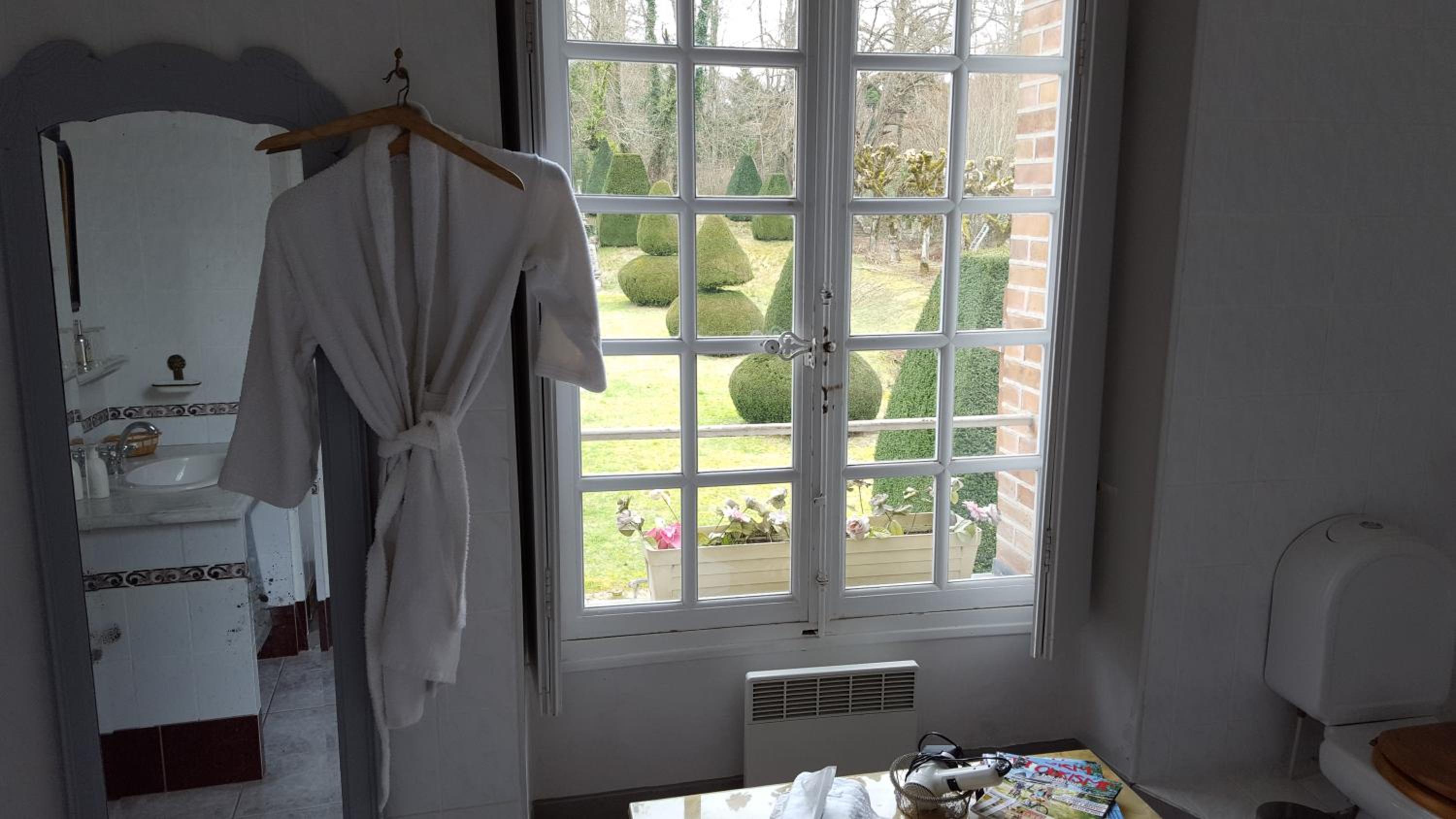 Double Room with Private Bathroom - Photo 3