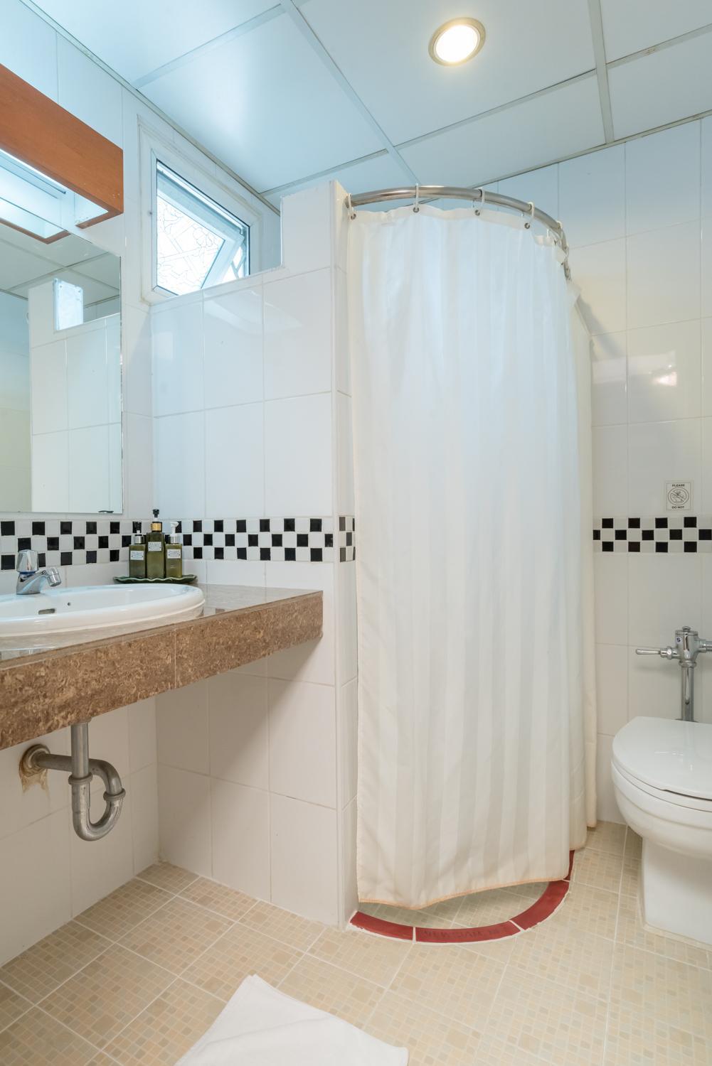 Superior Triple Room photo 3